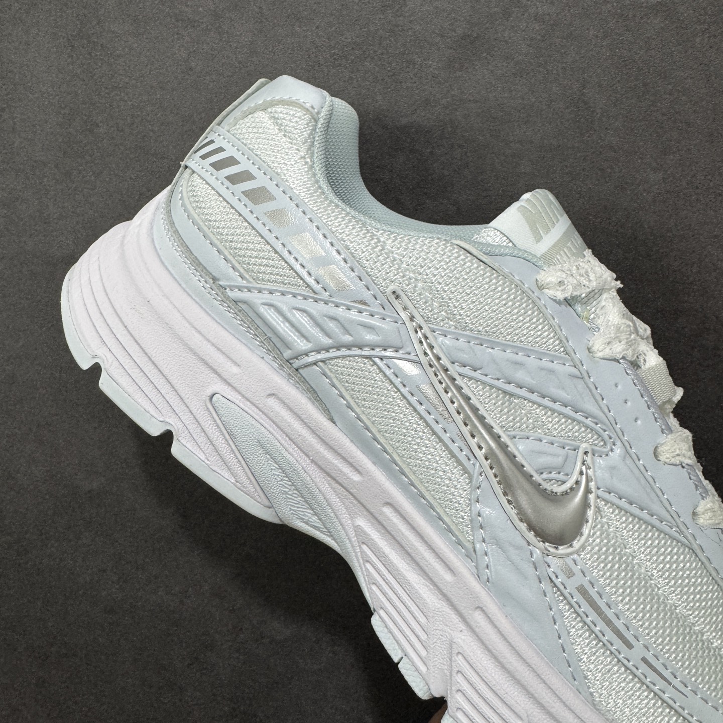 图片[6]-【公司级】NK Initiator 创始者系列 复古运动舒适网布休闲跑步鞋 Ins爆火全新韩系古着风 回味经典 采用透气网眼鞋面和支撑覆盖层 自然运动设计的Phlyon中底用于缓冲 BRS 1000碳橡胶外底具有轻质柔韧性 牵引力和耐用性 货号：IB4339-023 尺码：36 36.5 37.5 38 38.5 39 40 40.5 41 编码：LDSB220230-选品中心