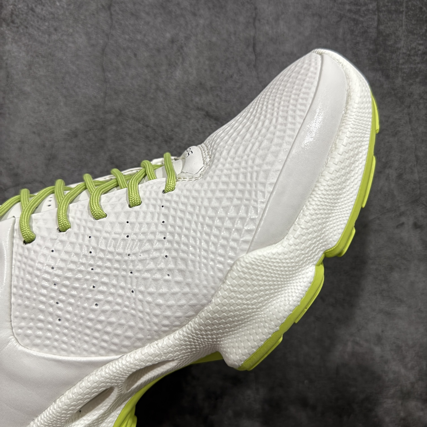 图片[6]-【顶级版】Ecco 爱步 健步探索系列 BIOM防滑真皮运动鞋 牛皮鞋面 纹理自然 柔韧耐穿 直接注塑工艺连接鞋面与鞋底 一体成型 合脚耐穿 橡胶外底 适应多种地形 防滑耐磨 强劲抓地 BIOM核心自然律动科技 符合人体工学 长效缓震 能量回弹 踏风前行 自然律动 裸足科技 尺码：39-44-选品中心