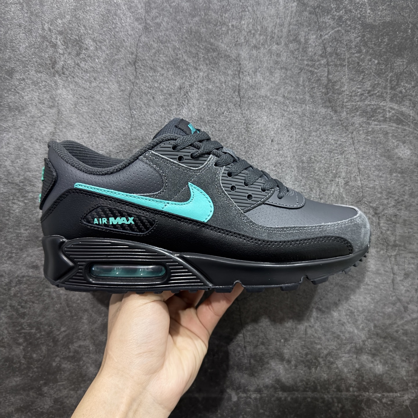 【Max纯原版】Nike Air Max 90 Leather 舒适时尚减震耐磨透气 低帮 气垫 休闲跑步鞋 男款 纯白 货号：HV4517-002 顶级90款问市 开发数月 原版开发 多道QC质检 鞋型完美复刻 原厂级别工艺 正确色卡 正确气垫蓝光 正确大底 独家私模 采用进口头层牛皮拼接 定位高端市场 行业标杆工艺 尺码：39 40 40.5 41 42 42.5 43 44 44.5 45 46-选品中心