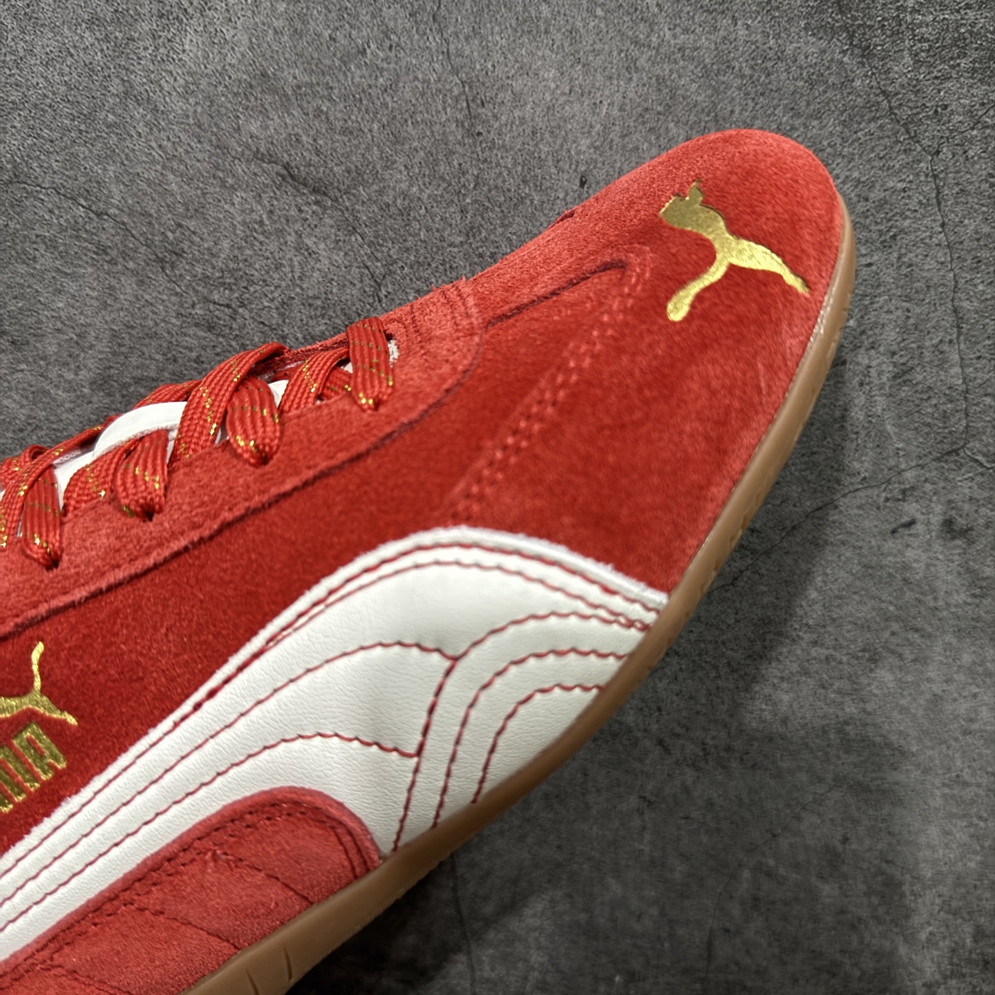 图片[6]-【纯原神版】彪马 PUMA Speedcat OG 舒适运动 防滑轻便 低帮 生活休闲鞋 男女款运动休闲鞋 马年限定 纯原出货 区别此前市场所有版本 真正高品质 原材料翻毛皮 正确烫金 完美版型 清洁度到位 零售必推品质 达人推荐新品 货号：408848 01 尺码：35 36 36.5 37 38 38.5 39 40 40.5 41 42 42.5 43 44 45-选品中心