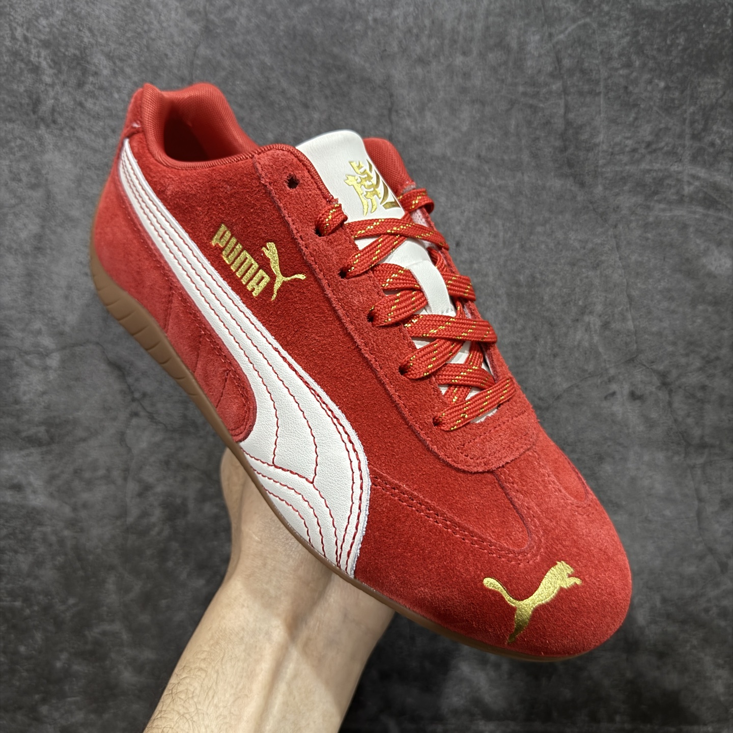 图片[3]-【纯原神版】彪马 PUMA Speedcat OG 舒适运动 防滑轻便 低帮 生活休闲鞋 男女款运动休闲鞋 马年限定 纯原出货 区别此前市场所有版本 真正高品质 原材料翻毛皮 正确烫金 完美版型 清洁度到位 零售必推品质 达人推荐新品 货号：408848 01 尺码：35 36 36.5 37 38 38.5 39 40 40.5 41 42 42.5 43 44 45-选品中心