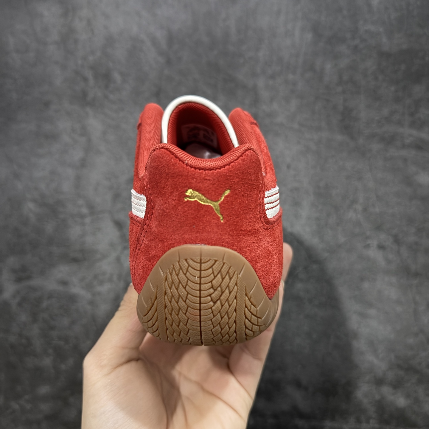 图片[4]-【纯原神版】彪马 PUMA Speedcat OG 舒适运动 防滑轻便 低帮 生活休闲鞋 男女款运动休闲鞋 马年限定 纯原出货 区别此前市场所有版本 真正高品质 原材料翻毛皮 正确烫金 完美版型 清洁度到位 零售必推品质 达人推荐新品 货号：408848 01 尺码：35 36 36.5 37 38 38.5 39 40 40.5 41 42 42.5 43 44 45-选品中心