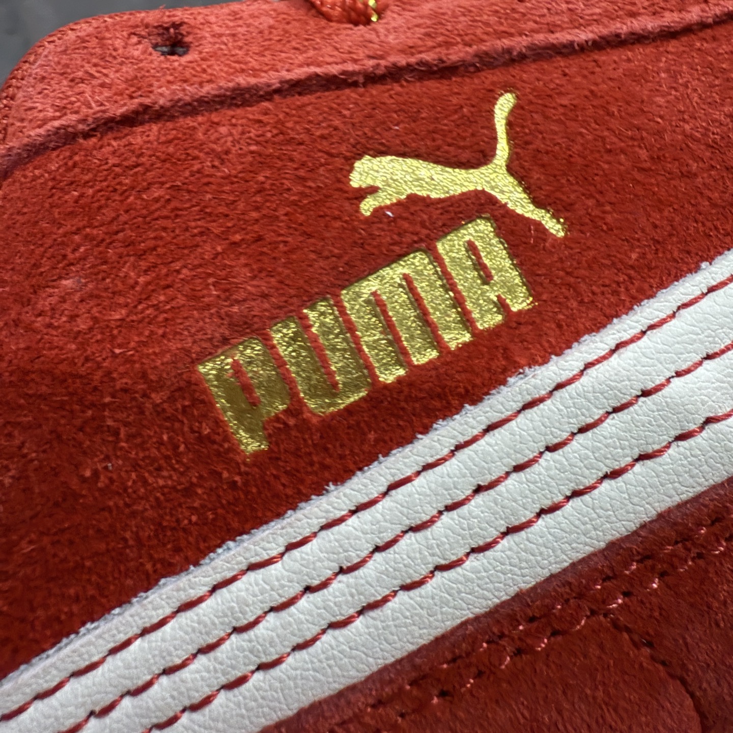 图片[3]-【纯原神版】彪马 PUMA Speedcat OG 舒适运动 防滑轻便 低帮 生活休闲鞋 男女款运动休闲鞋 马年限定 纯原出货 区别此前市场所有版本 真正高品质 原材料翻毛皮 正确烫金 完美版型 清洁度到位 零售必推品质 达人推荐新品 货号：408848 01 尺码：35 36 36.5 37 38 38.5 39 40 40.5 41 42 42.5 43 44 45-选品中心