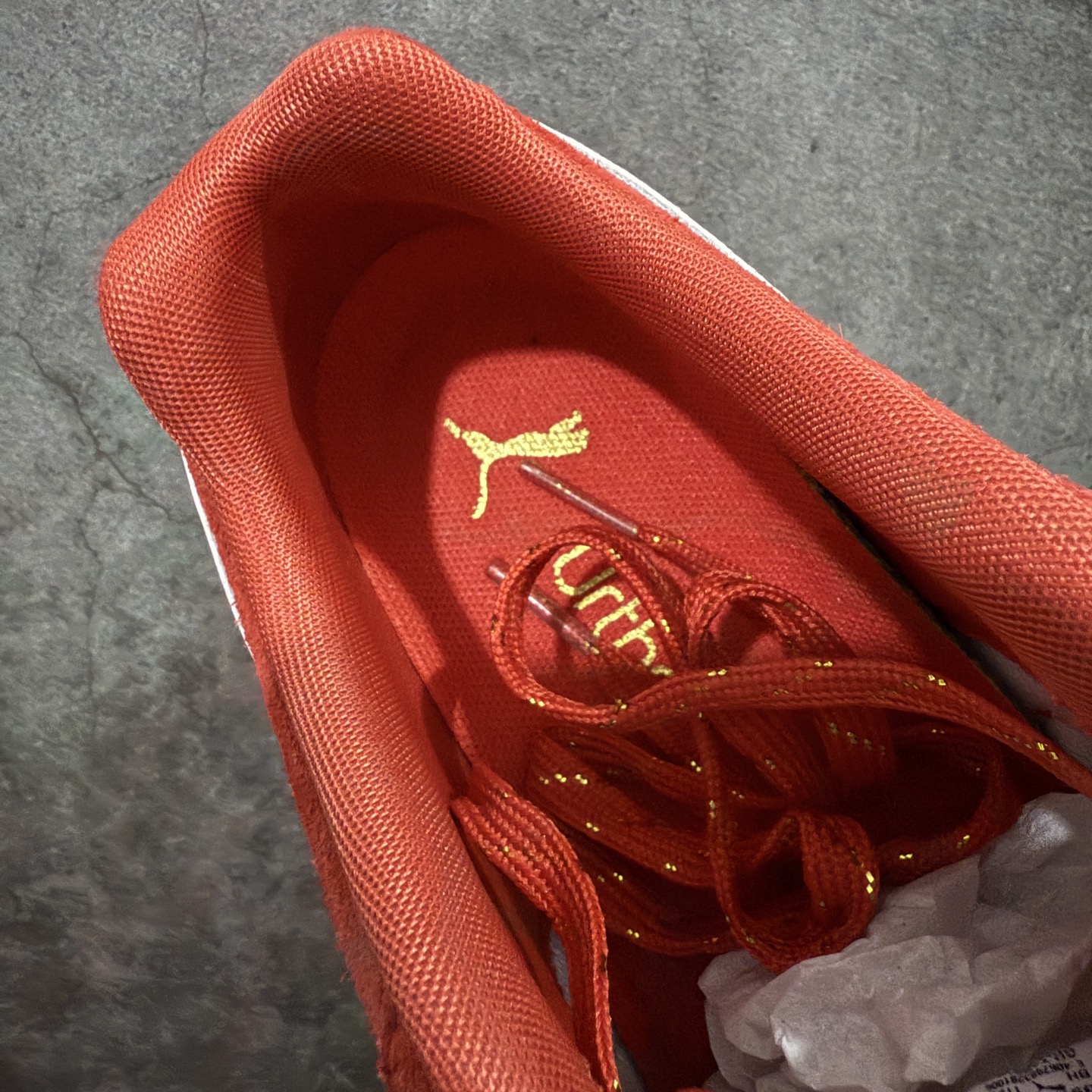 图片[8]-【纯原神版】彪马 PUMA Speedcat OG 舒适运动 防滑轻便 低帮 生活休闲鞋 男女款运动休闲鞋 马年限定 纯原出货 区别此前市场所有版本 真正高品质 原材料翻毛皮 正确烫金 完美版型 清洁度到位 零售必推品质 达人推荐新品 货号：408848 01 尺码：35 36 36.5 37 38 38.5 39 40 40.5 41 42 42.5 43 44 45-选品中心