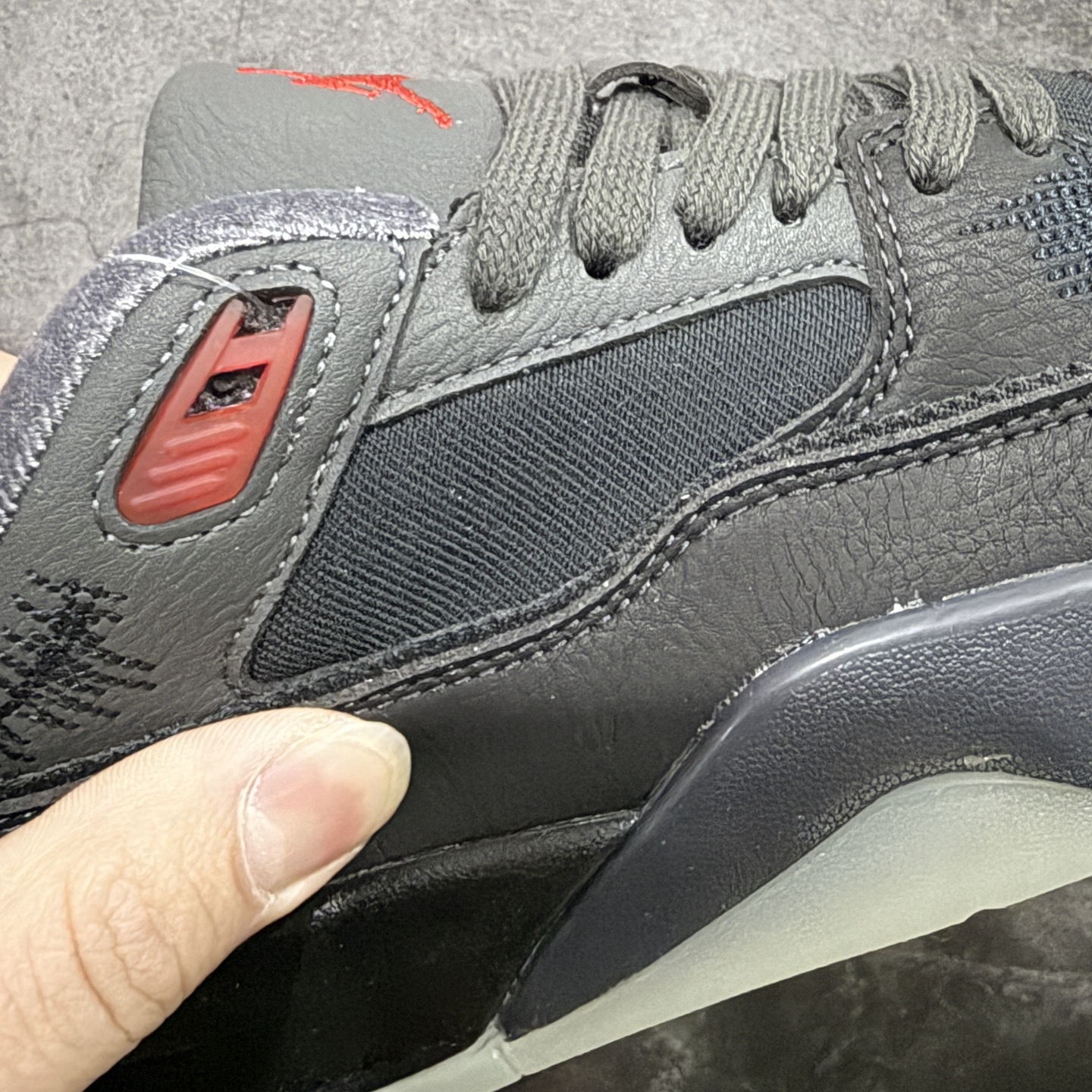 图片[4]-【纯原版】Air Jordan Retro Flight Court SP低帮 AJ低邦 乔丹篮球鞋系列 目前市场最正确版本 头层翻毛＋头层皮 区别市场通货 正确针织鞋码效果 版型完美 正确私模大底 鞋款整体以翻毛皮打造，搭配侧身头层皮面框架，鞋舌及后跟Jumpman Logo分别采用刺绣点缀，后跟侧身Flighth字样也辅以刺绣呈现，秉承轻量化的速度型篮球鞋设计思想完成设计，降低重量的同时提升舒适度，中底延续前作使用了分离式后掌可视化Air Soleb气垫。鞋带孔和后跟鞋提以籃网为造型灵感，将篮球运动巧妙融入到鞋款的设计之中，使鞋身整体富有流动性、节奏感和优雅气质。 货号：HQ2958-006 尺码：36 36.5 37.5 38 38.5 39 40 40.5 41 42 42.5 43 44 44.5 45-选品中心