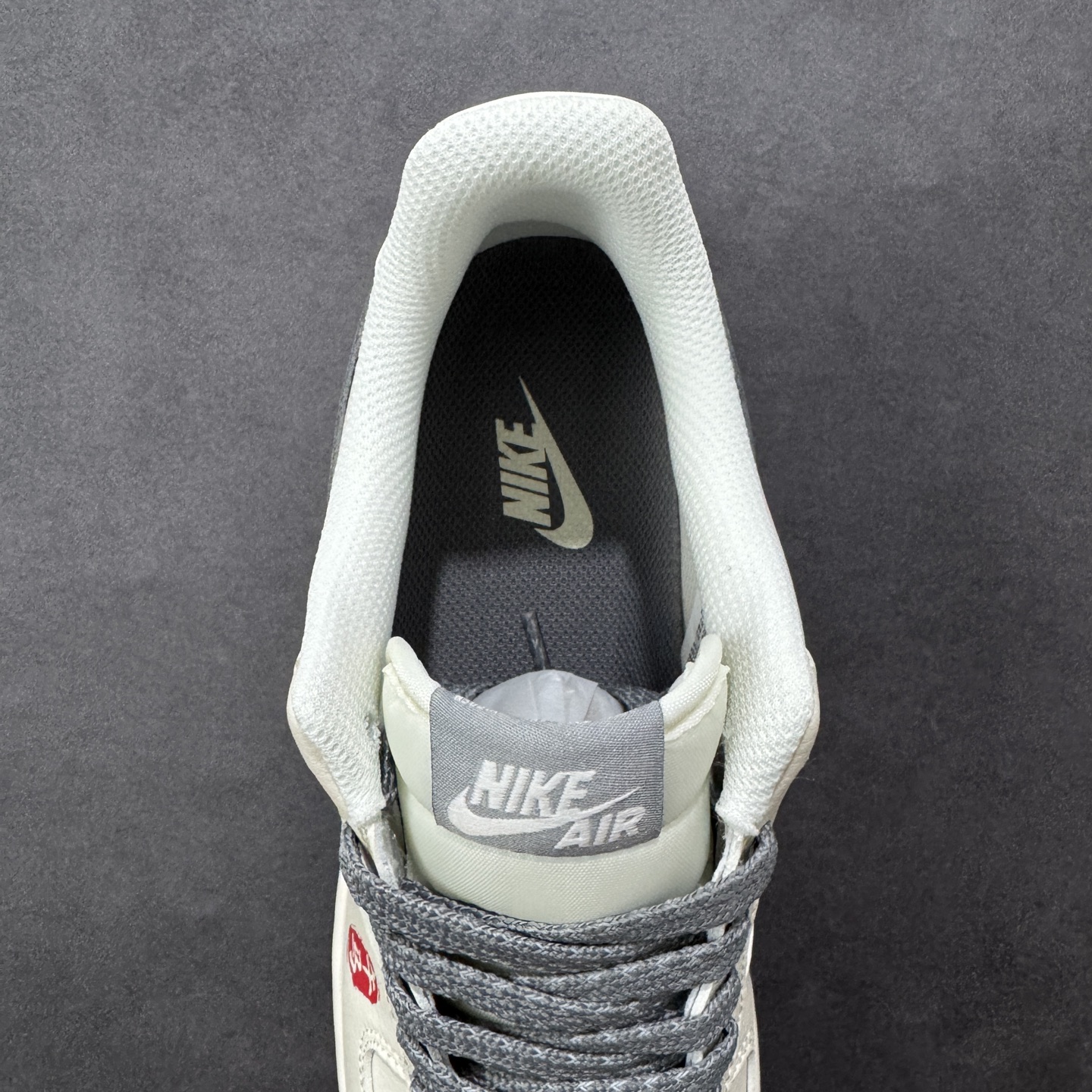 图片[7]-【定制版】Nike Air Force 1\’07 Low 马年限定 午马米灰红 空军一号低帮休闲板鞋  #原楦头原纸板 原装鞋盒 定制五金配件 内置全掌气垫 原厂鞋底 货号：MZ9588-822  尺码：36 36.5 37.5 38 38.5 39 40 40.5 41 42 42.5 43 44 44.5 45-选品中心