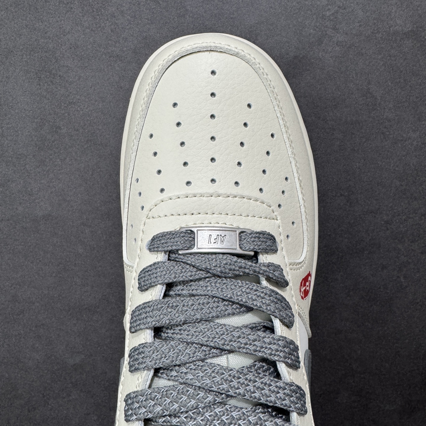 图片[8]-【定制版】Nike Air Force 1\’07 Low 马年限定 午马米灰红 空军一号低帮休闲板鞋  #原楦头原纸板 原装鞋盒 定制五金配件 内置全掌气垫 原厂鞋底 货号：MZ9588-822  尺码：36 36.5 37.5 38 38.5 39 40 40.5 41 42 42.5 43 44 44.5 45-选品中心