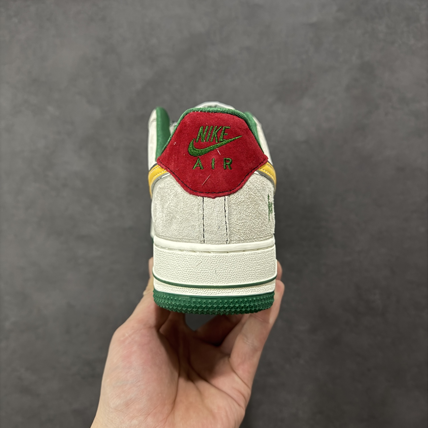 图片[4]-【定制版】Nike Air Force 1\’07 Low 灰绿撞色 空军一号低帮休闲板鞋  #定制皮料 定制鞋盒 原楦原纸板 纯正空军版型 内置全掌气垫 货号：SY1388-025  尺码：36 36.5 37.5 38 38.5 39 40 40.5 41 42 42.5 43 44 44.5 45-选品中心