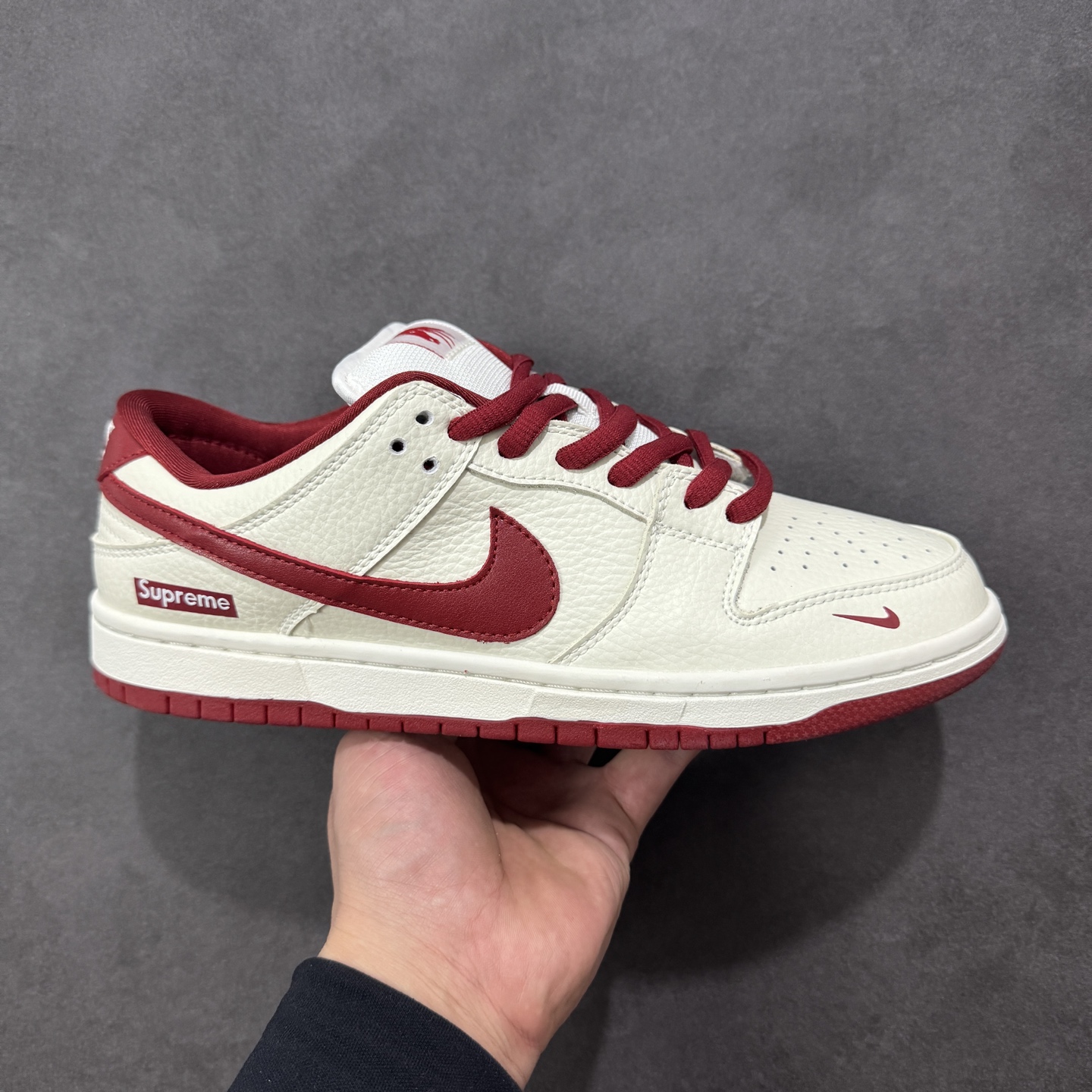 【定制版】Nike SB Dunk Low“马年限定——米红马上有钱” 高端定制 低帮休闲板鞋 定制鞋盒 大厂纯原品质出货 超高清洁度 皮料切割干净无任何毛边 细节完美 货号:AJ6817-004 尺码:36 36.5 37.5 38 38.5 39 40 40.5 41 42 42.5 43 44 44.5 45 编码:HXSB330340-选品中心