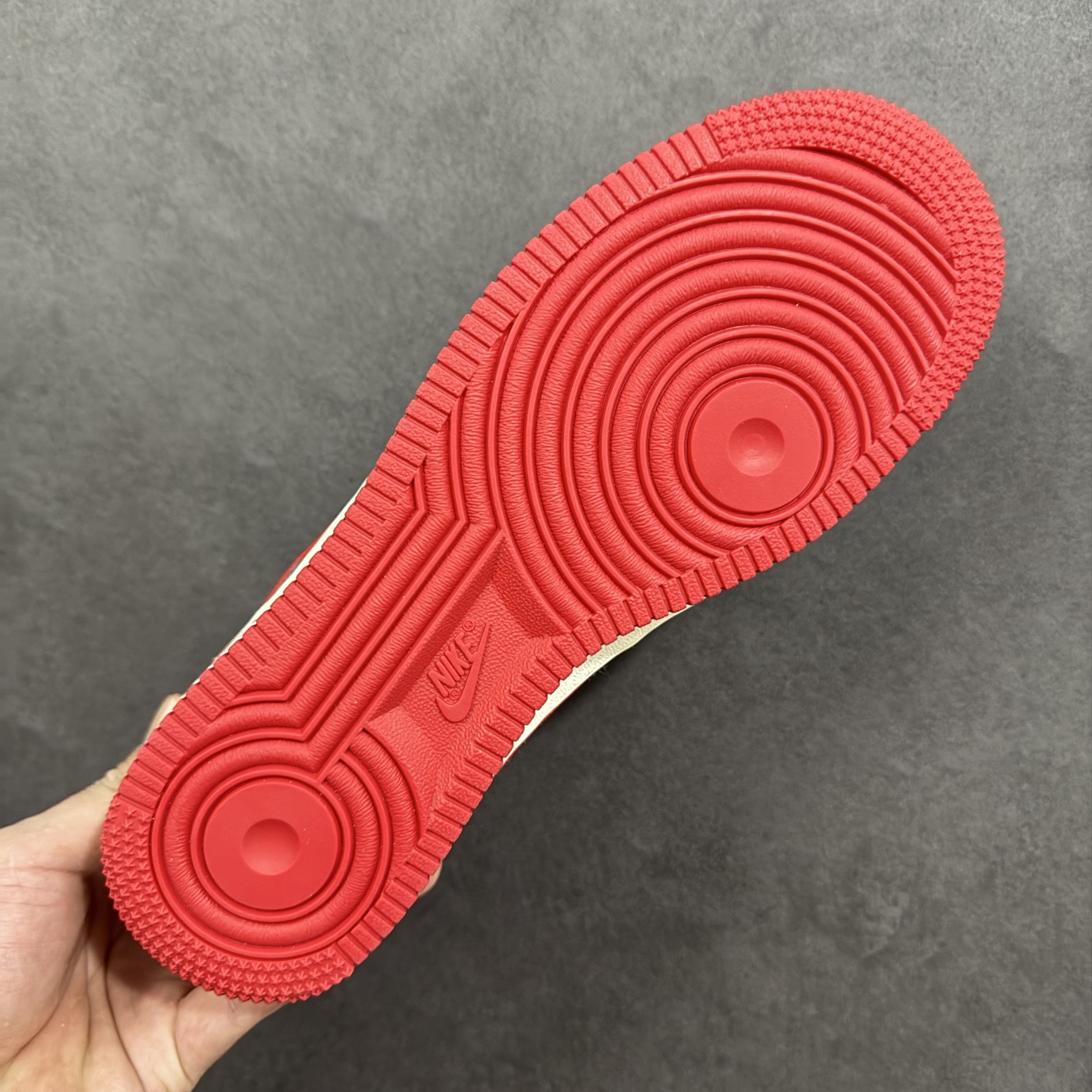 图片[9]-【定制版】Nike Air Force 1 Low 07 马年限定 联名 空军一号低帮板鞋 原楦头原纸板 打造纯正空军版型 专注外贸渠道 全掌内置蜂窝气垫 原盒配件 原厂中底钢印、拉帮完美 货号：XD0028-001 尺码：36-45-选品中心