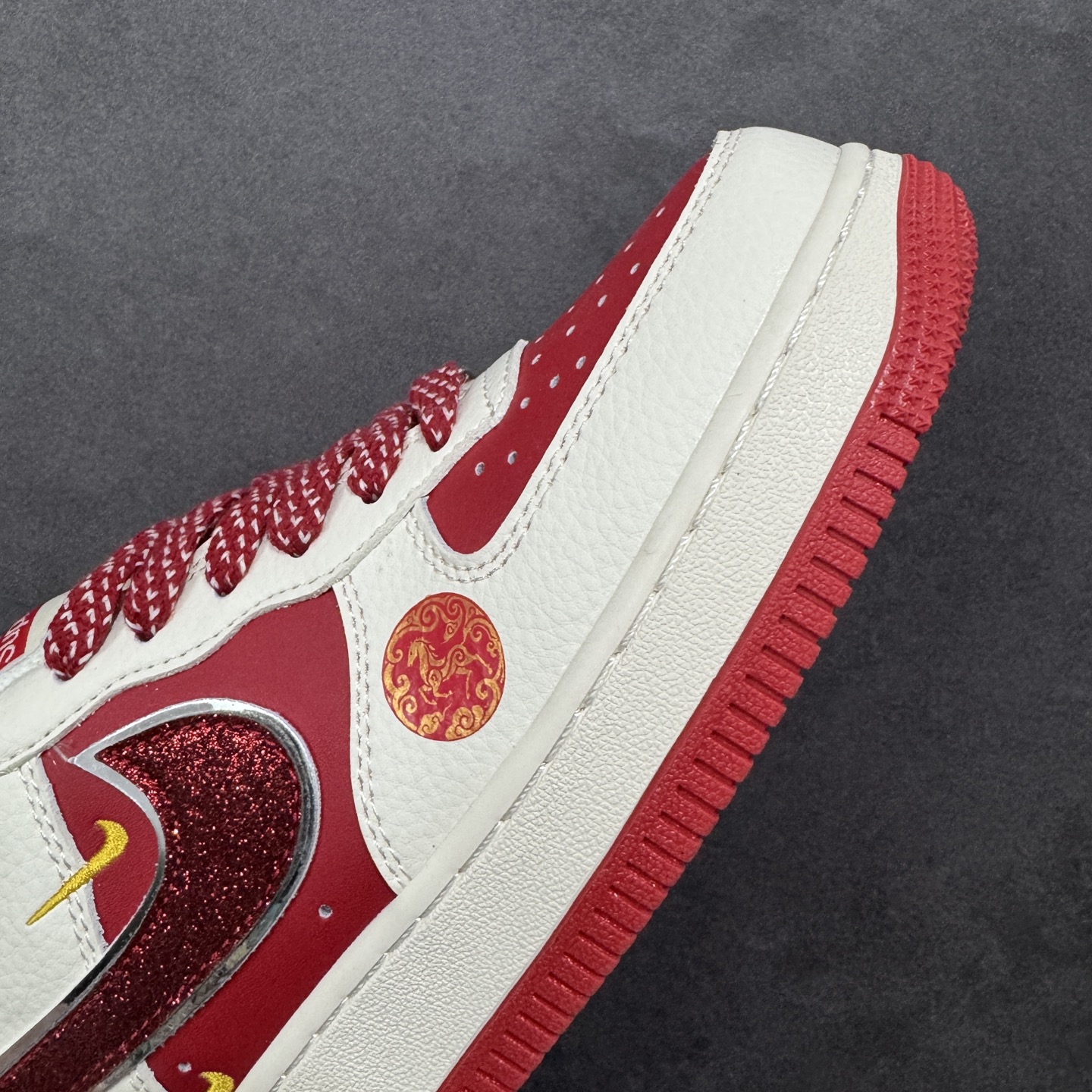 图片[5]-【定制版】Nike Air Force 1\’07 Low 马年限定 联名 空军一号低帮休闲板鞋  #原楦头原纸板 原装鞋盒 定制五金配件 内置全掌气垫 原厂鞋底 货号：QY6878-604  尺码：36 36.5 37.5 38 38.5 39 40 40.5 41 42 42.5 43 44 44.5 45-选品中心