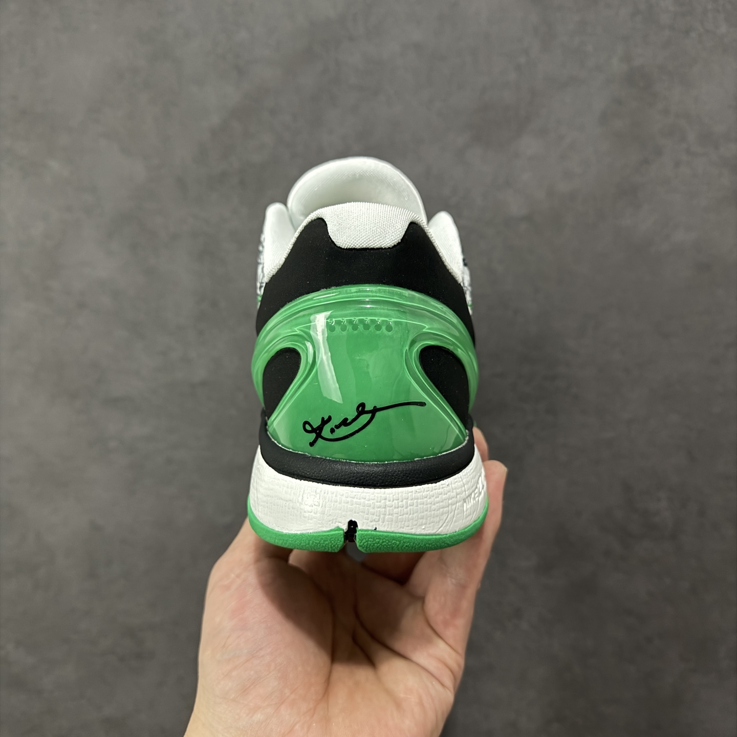 图片[4]-【定制版】Nike Zoom Kobe VI 马年限定 CNY新年款 耐克 科比6代系列 低帮复刻实战运动低帮文化篮球鞋 纯原版本 鞋头和鞋舌采用透气运动网布制成 采用更为挺拔的鞋口设计 为脚踝带来更佳的包裹与支撑感 侧面独特波纹纹理细节 打破了单调 赋予鞋子灵动与活力的视觉体验 货号： CW2190-015 尺码：38-46带半码-选品中心