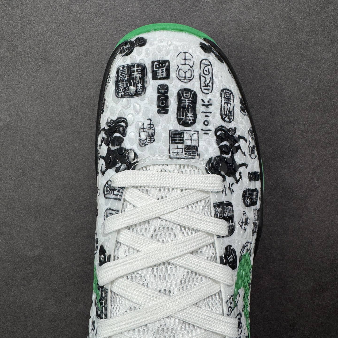 图片[8]-【定制版】Nike Zoom Kobe VI 马年限定 CNY新年款 耐克 科比6代系列 低帮复刻实战运动低帮文化篮球鞋 纯原版本 鞋头和鞋舌采用透气运动网布制成 采用更为挺拔的鞋口设计 为脚踝带来更佳的包裹与支撑感 侧面独特波纹纹理细节 打破了单调 赋予鞋子灵动与活力的视觉体验 货号： CW2190-015 尺码：38-46带半码-选品中心