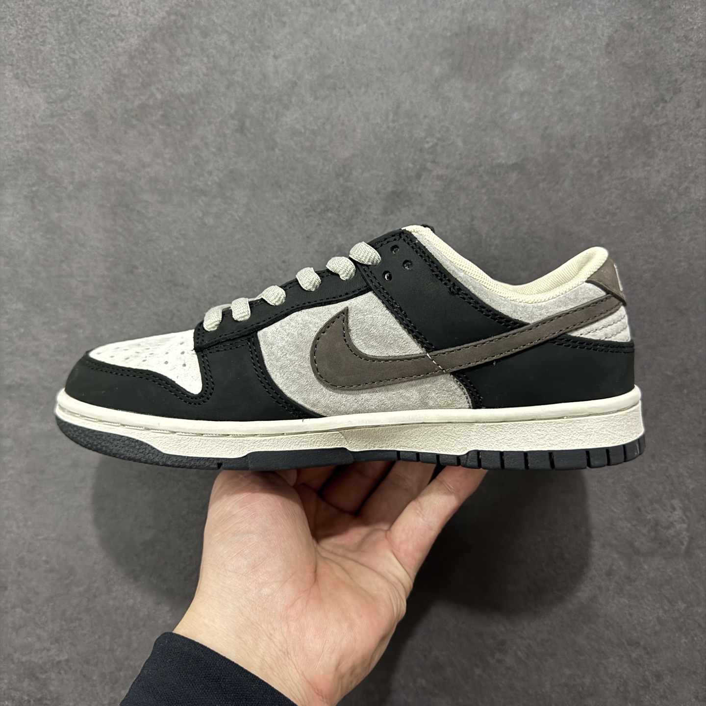 图片[2]-特价【GQ福利】纯原Nike Dunk 大友克洋 全套原楦原模倾力打造完美版型 独家原厂航空铝磨具打磨大底 鞋头坡度极致还原 无解鞋型 原盒原配 圈内天花板工艺 原厂冲刀 超高清洁度 全鞋零毛边皮料切割 货号：LF0039-003 尺码：36 36.5 37.5 38 38.5 39 40 40.5 41 42 42.5 43 44 44.5 45 编码：GQB200210-选品中心