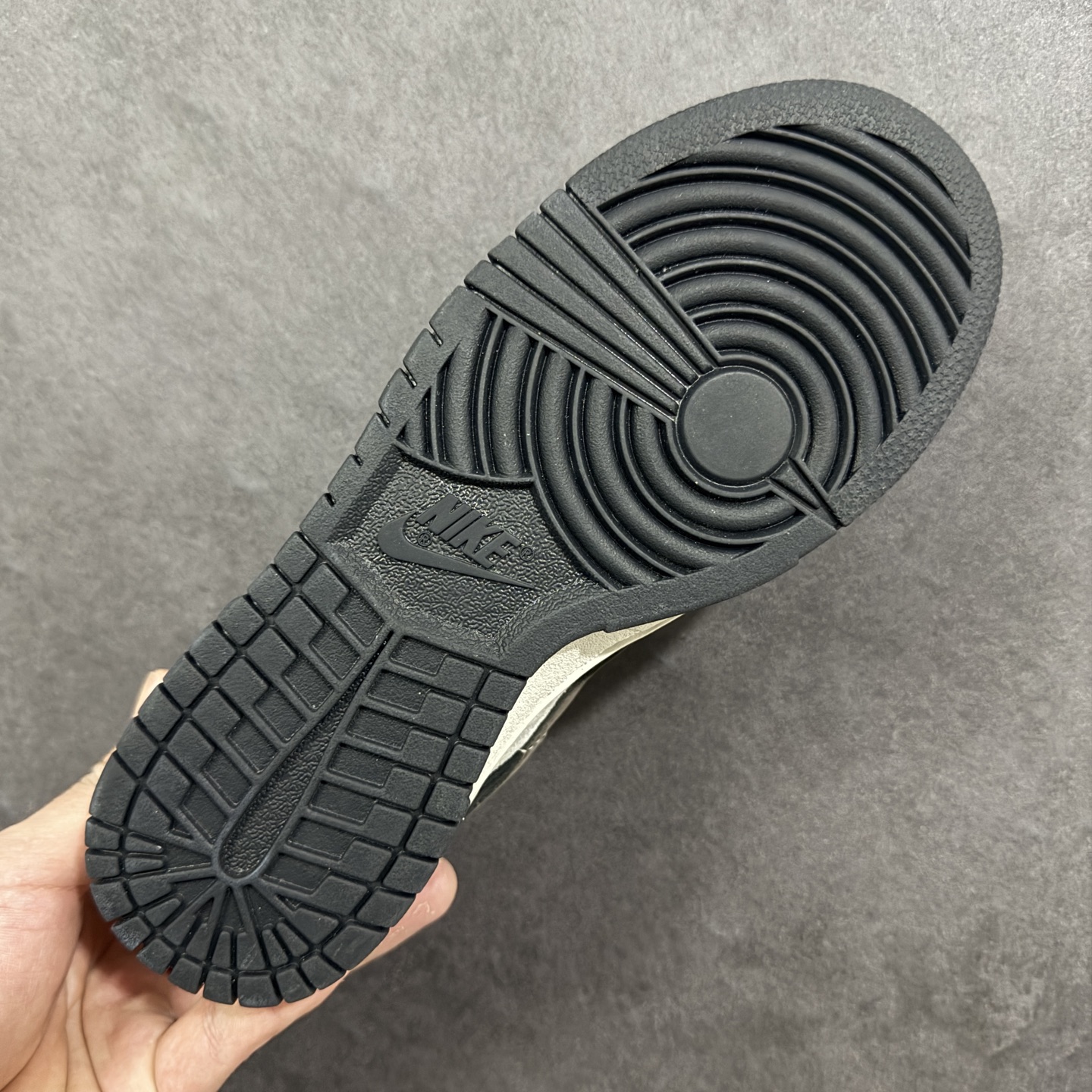 图片[9]-特价【GQ福利】纯原Nike Dunk 大友克洋 全套原楦原模倾力打造完美版型 独家原厂航空铝磨具打磨大底 鞋头坡度极致还原 无解鞋型 原盒原配 圈内天花板工艺 原厂冲刀 超高清洁度 全鞋零毛边皮料切割 货号：LF0039-003 尺码：36 36.5 37.5 38 38.5 39 40 40.5 41 42 42.5 43 44 44.5 45 编码：GQB200210-选品中心