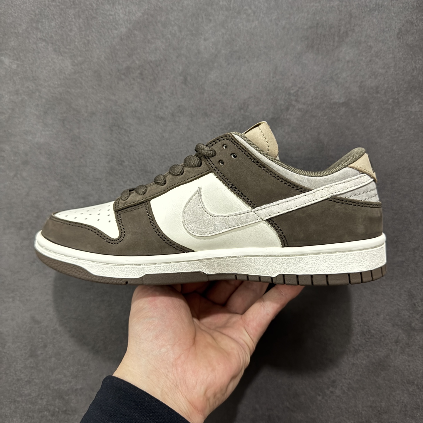 图片[2]-特价【GQ福利】纯原Nike Dunk 大友克洋 全套原楦原模倾力打造完美版型 独家原厂航空铝磨具打磨大底 鞋头坡度极致还原 无解鞋型 原盒原配 圈内天花板工艺 原厂冲刀 超高清洁度 全鞋零毛边皮料切割 货号：LF0039-001 尺码：36 36.5 37.5 38 38.5 39 40 40.5 41 42 42.5 43 44 44.5 45 编码：GQB200210-选品中心