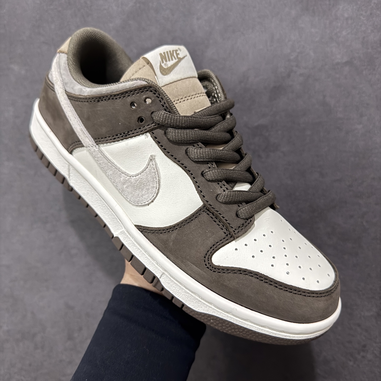 图片[3]-特价【GQ福利】纯原Nike Dunk 大友克洋 全套原楦原模倾力打造完美版型 独家原厂航空铝磨具打磨大底 鞋头坡度极致还原 无解鞋型 原盒原配 圈内天花板工艺 原厂冲刀 超高清洁度 全鞋零毛边皮料切割 货号：LF0039-001 尺码：36 36.5 37.5 38 38.5 39 40 40.5 41 42 42.5 43 44 44.5 45 编码：GQB200210-选品中心