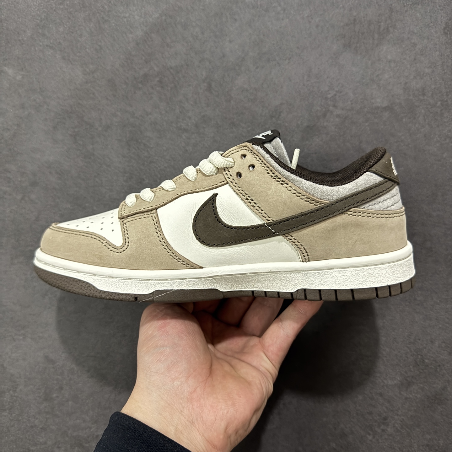 图片[2]-特价【GQ福利】纯原Nike Dunk 大友克洋 全套原楦原模倾力打造完美版型 独家原厂航空铝磨具打磨大底 鞋头坡度极致还原 无解鞋型 原盒原配 圈内天花板工艺 原厂冲刀 超高清洁度 全鞋零毛边皮料切割 货号：LF0039-002 尺码：36 36.5 37.5 38 38.5 39 40 40.5 41 42 42.5 43 44 44.5 45 编码：GQB200210-选品中心