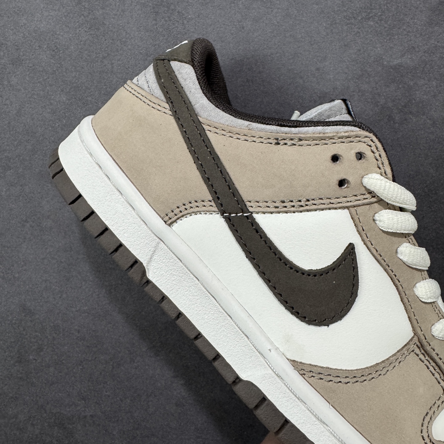 图片[6]-特价【GQ福利】纯原Nike Dunk 大友克洋 全套原楦原模倾力打造完美版型 独家原厂航空铝磨具打磨大底 鞋头坡度极致还原 无解鞋型 原盒原配 圈内天花板工艺 原厂冲刀 超高清洁度 全鞋零毛边皮料切割 货号：LF0039-002 尺码：36 36.5 37.5 38 38.5 39 40 40.5 41 42 42.5 43 44 44.5 45 编码：GQB200210-选品中心