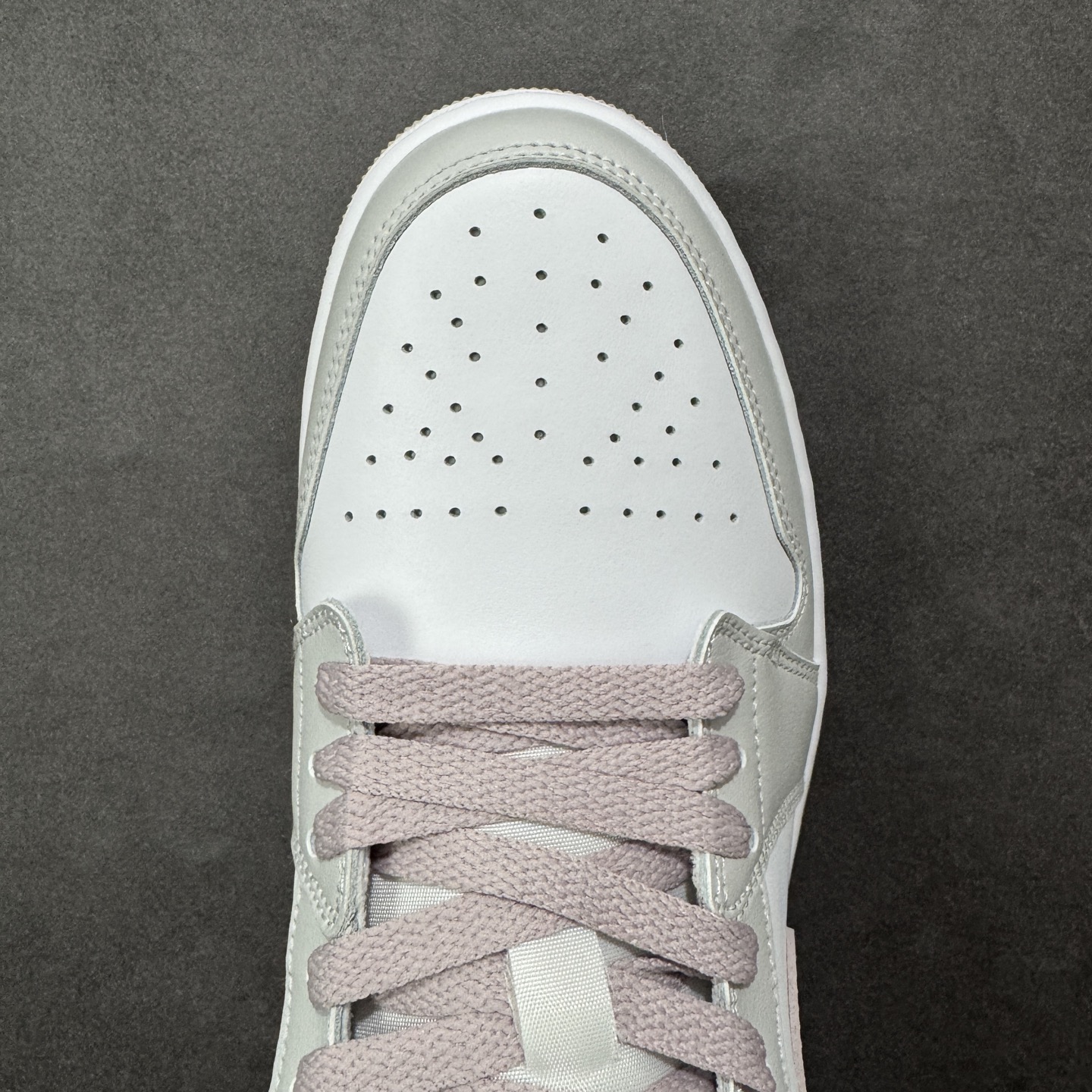 图片[8]-【K版纯原】Air Jordan AJ1 Low 低帮 DC0774-606 全新流水线出品 市场第二梯队最强版 全部原鞋开发 原楦原纸板开发 全鞋电脑针车 原厂内置全掌气垫 原盒内在原标 唯一Zp原版鞋带绑法 免检产品 全新2022版型 全头层皮料 完美零毛边处理 原厂配置全掌气垫 价格定位良心 新配色陆续出货 尺码：36-46-选品中心