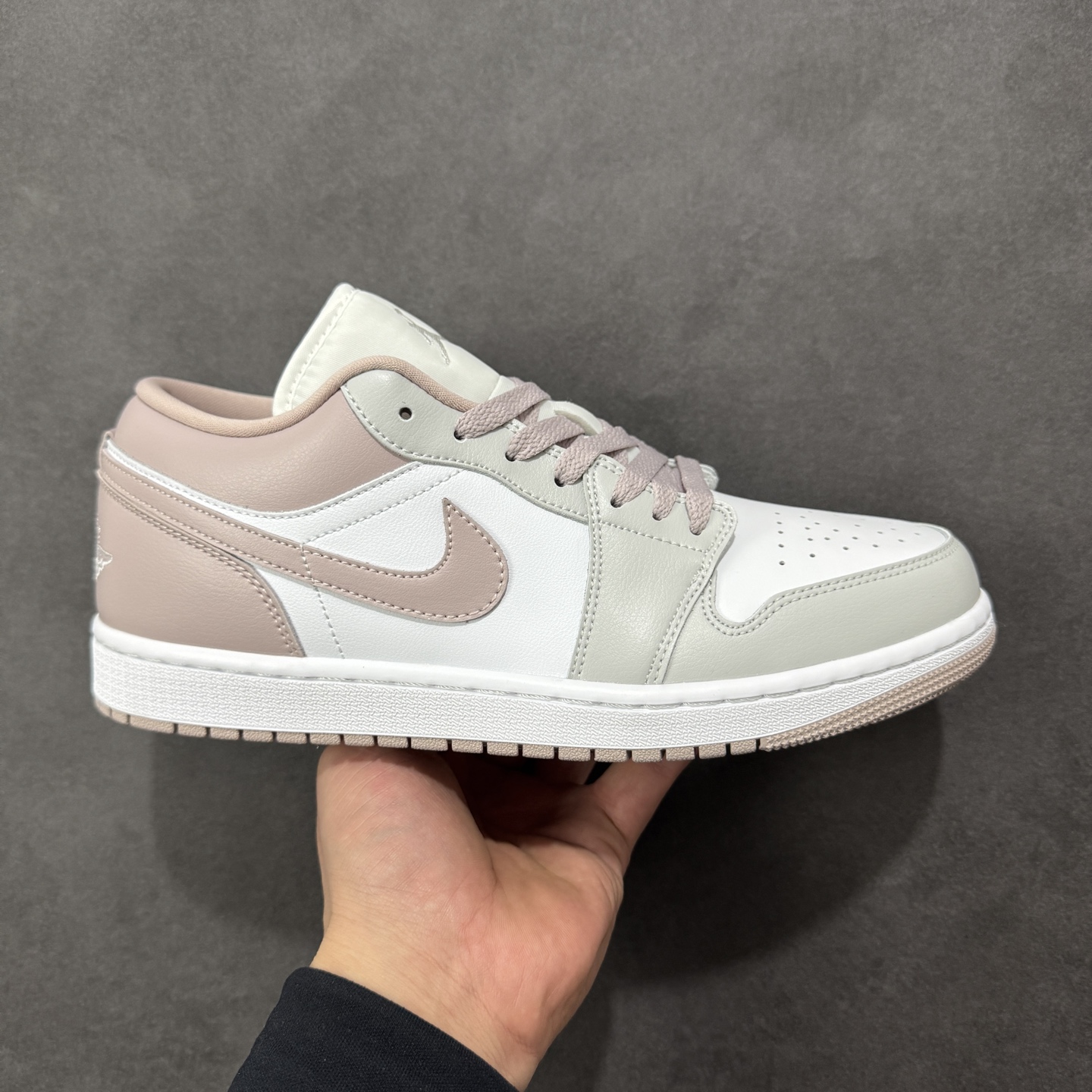 【K版纯原】Air Jordan AJ1 Low 低帮 DC0774-606 全新流水线出品 市场第二梯队最强版 全部原鞋开发 原楦原纸板开发 全鞋电脑针车 原厂内置全掌气垫 原盒内在原标 唯一Zp原版鞋带绑法 免检产品 全新2022版型 全头层皮料 完美零毛边处理 原厂配置全掌气垫 价格定位良心 新配色陆续出货 尺码：36-46-选品中心