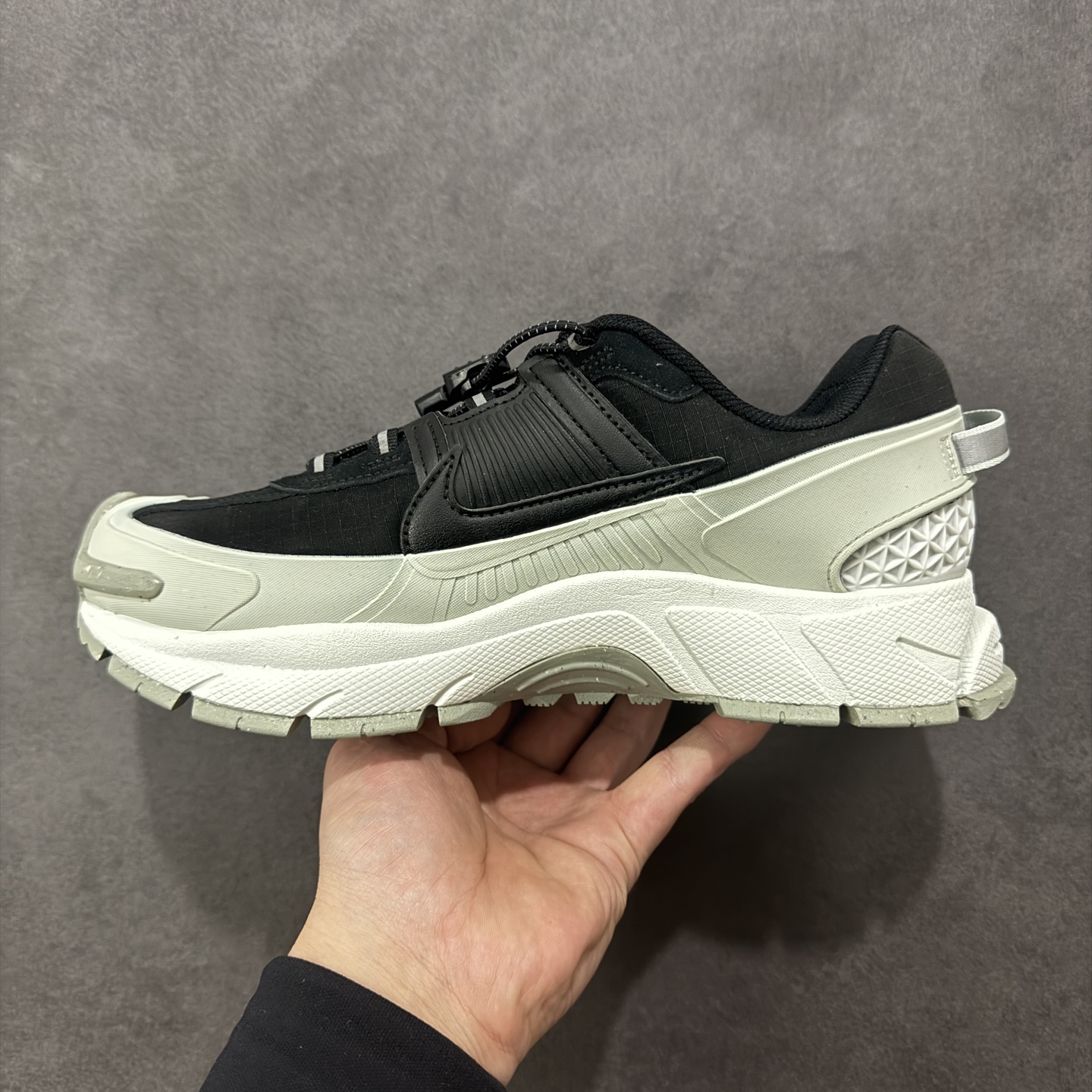 图片[2]-【公司级】Nike Zoom Vomero Roam 耐克 复古休闲运动慢跑鞋 货号：FV2295-001 尺码：36 36.5 37.5 38 38.5 39 40 40.5 41 42 42.5 43 44 45 编码：LDSB240250-选品中心