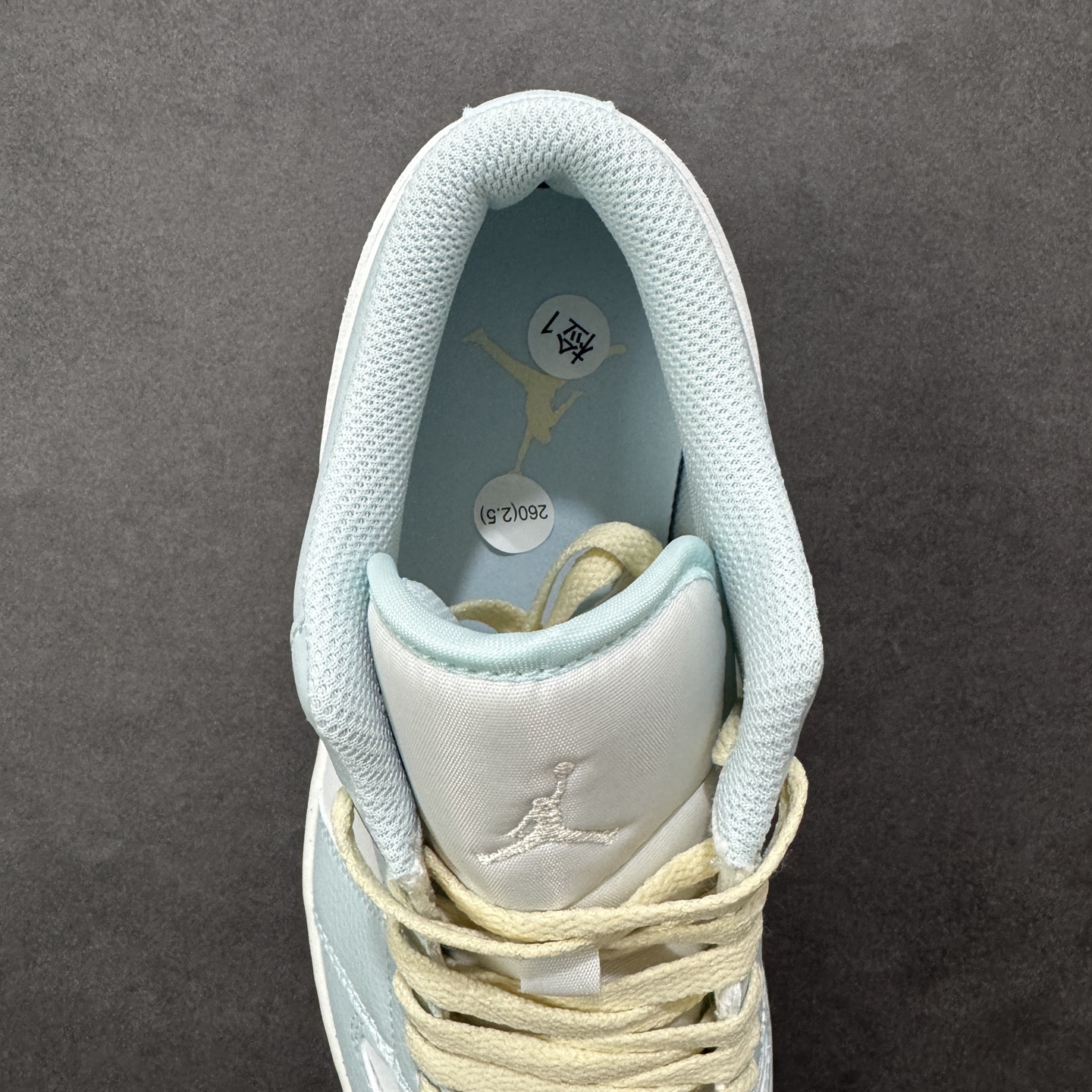 图片[7]-【H11版本】耐克Nike Air Jordan 1 AJ1经典复古经典低帮百搭文化篮球鞋 HJ5999-400 公司级真标半码制#原档案原数据开发版型#采用荔枝纹头层皮革鞋面材质#原厂立体填充鞋舌海绵#中底注胶孔及缜密中底拉帮工艺#原数据开发模具大底 尺码：35.5 36 36.5 37.5 38 38.5 39 40 40.5 41 42 42.5 43 44 44.5 45 46 47.5 编码：H11B270280-选品中心