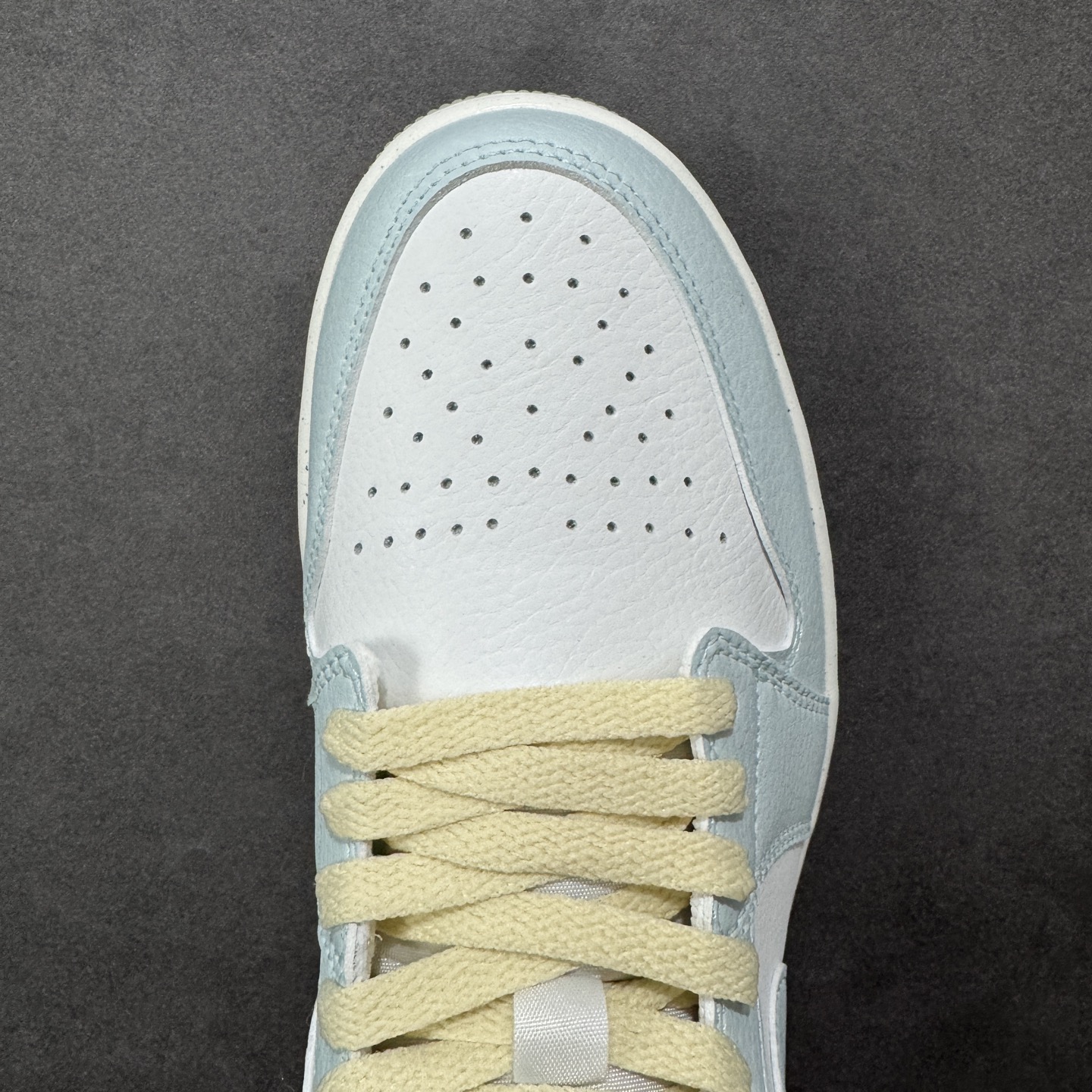 图片[8]-【H11版本】耐克Nike Air Jordan 1 AJ1经典复古经典低帮百搭文化篮球鞋 HJ5999-400 公司级真标半码制#原档案原数据开发版型#采用荔枝纹头层皮革鞋面材质#原厂立体填充鞋舌海绵#中底注胶孔及缜密中底拉帮工艺#原数据开发模具大底 尺码：35.5 36 36.5 37.5 38 38.5 39 40 40.5 41 42 42.5 43 44 44.5 45 46 47.5 编码：H11B270280-选品中心