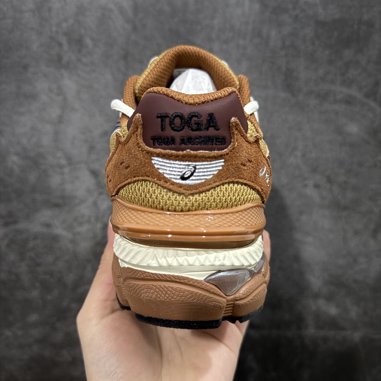 图片[4]-【公司级】Asics Gel-Cumulus 16 亚瑟士 防滑耐磨 休闲运动鞋 采用双层提花网面设计 提高包裹性和透气性 后跟搭载稳定系统科技T-GEL提升整体支撑力和结构感 减少对身体带来的冲击负荷 创新中底至轻回弹 货号：1203A838-020 尺码：36-47-选品中心