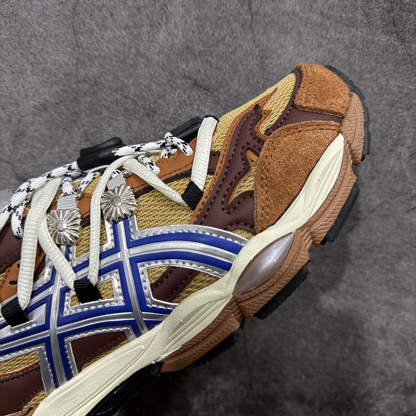 图片[6]-【公司级】Asics Gel-Cumulus 16 亚瑟士 防滑耐磨 休闲运动鞋 采用双层提花网面设计 提高包裹性和透气性 后跟搭载稳定系统科技T-GEL提升整体支撑力和结构感 减少对身体带来的冲击负荷 创新中底至轻回弹 货号：1203A838-020 尺码：36-47-选品中心