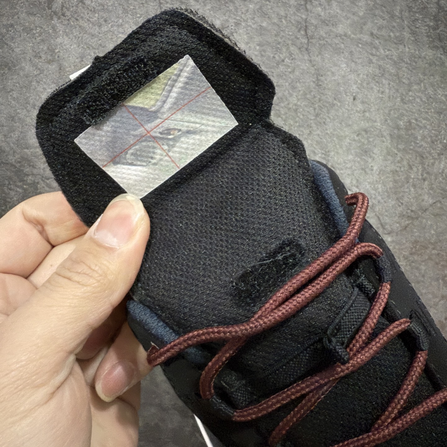 图片[6]-【巅峰版】SALOMON萨洛蒙 X-ALP ESILL GR10K 舒适百搭 防滑 低帮 户外功能鞋 男女同款 黑银色 劳保鞋 474200-20  鞋面采用SENSIFIT贴合技术 全方位贴合包裹脚型 鞋跟部鞋底牵引设计 提供强大的抓地性能 更适应野外崎岖不平的道路 其3D ADVANCED CHASSIS底盘 材料轻量大化 钉齿设计更具稳定性、防护性 鞋底易磨损区运用CONTAGRIP高耐磨材料 应对城市硬质路面长距离跑考验  尺码：36 36.5 37 38 38.5 39 40 40.5 41 42 42.5 43 44 44.5 45-选品中心