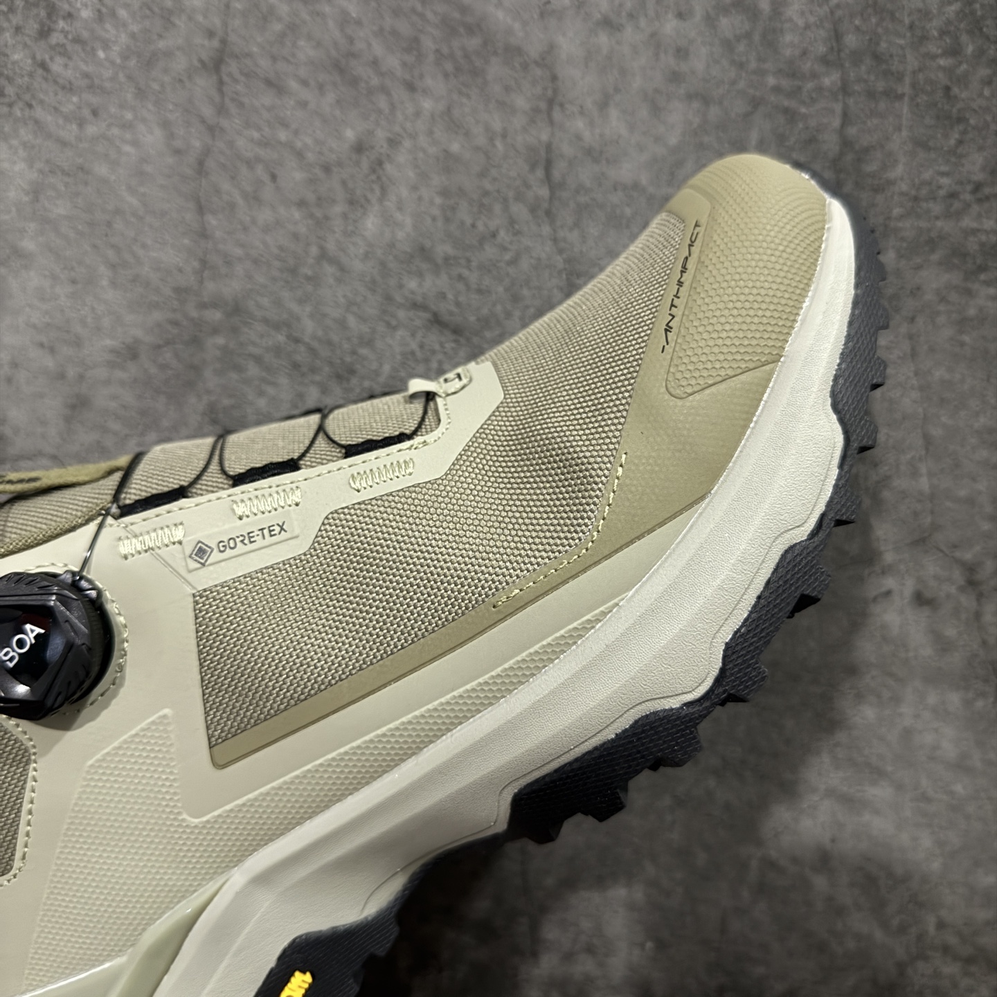 图片[6]-【纯原M版】凯乐石KAILAS 界山GTX BOA 户外运动 防滑耐磨防水 低帮 登山徒步鞋 男女款 正确大底区别市场公版错误字体底 正确细节 gtx防水鞋面 价格合理不杀猪！ KAILAS凯乐石品牌是全球三大全系攀登品牌之一，于2003年创立于中国广州，致力于为有攀登梦想的户外运动员及爱好者，研发制造功能性专业装备，满足他们在极限环境下安全舒适的需求，凯乐石专注于科技面料的开发及专业功能设计，产品线覆盖登山、攀岩、徒步、越野跑山、露营、旅行等多项户外运动，通过运动员的测试反馈，不断进化迭代，产品荣获国内外大奖71座，发明专利21个，更突破性的自主研发攀登器械，打造出中国的攀登硬实力 尺码：36-45含半码-选品中心