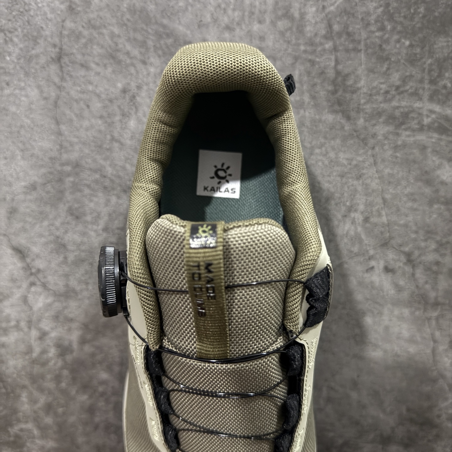图片[8]-【纯原M版】凯乐石KAILAS 界山GTX BOA 户外运动 防滑耐磨防水 低帮 登山徒步鞋 男女款 正确大底区别市场公版错误字体底 正确细节 gtx防水鞋面 价格合理不杀猪！ KAILAS凯乐石品牌是全球三大全系攀登品牌之一，于2003年创立于中国广州，致力于为有攀登梦想的户外运动员及爱好者，研发制造功能性专业装备，满足他们在极限环境下安全舒适的需求，凯乐石专注于科技面料的开发及专业功能设计，产品线覆盖登山、攀岩、徒步、越野跑山、露营、旅行等多项户外运动，通过运动员的测试反馈，不断进化迭代，产品荣获国内外大奖71座，发明专利21个，更突破性的自主研发攀登器械，打造出中国的攀登硬实力 尺码：36-45含半码-选品中心