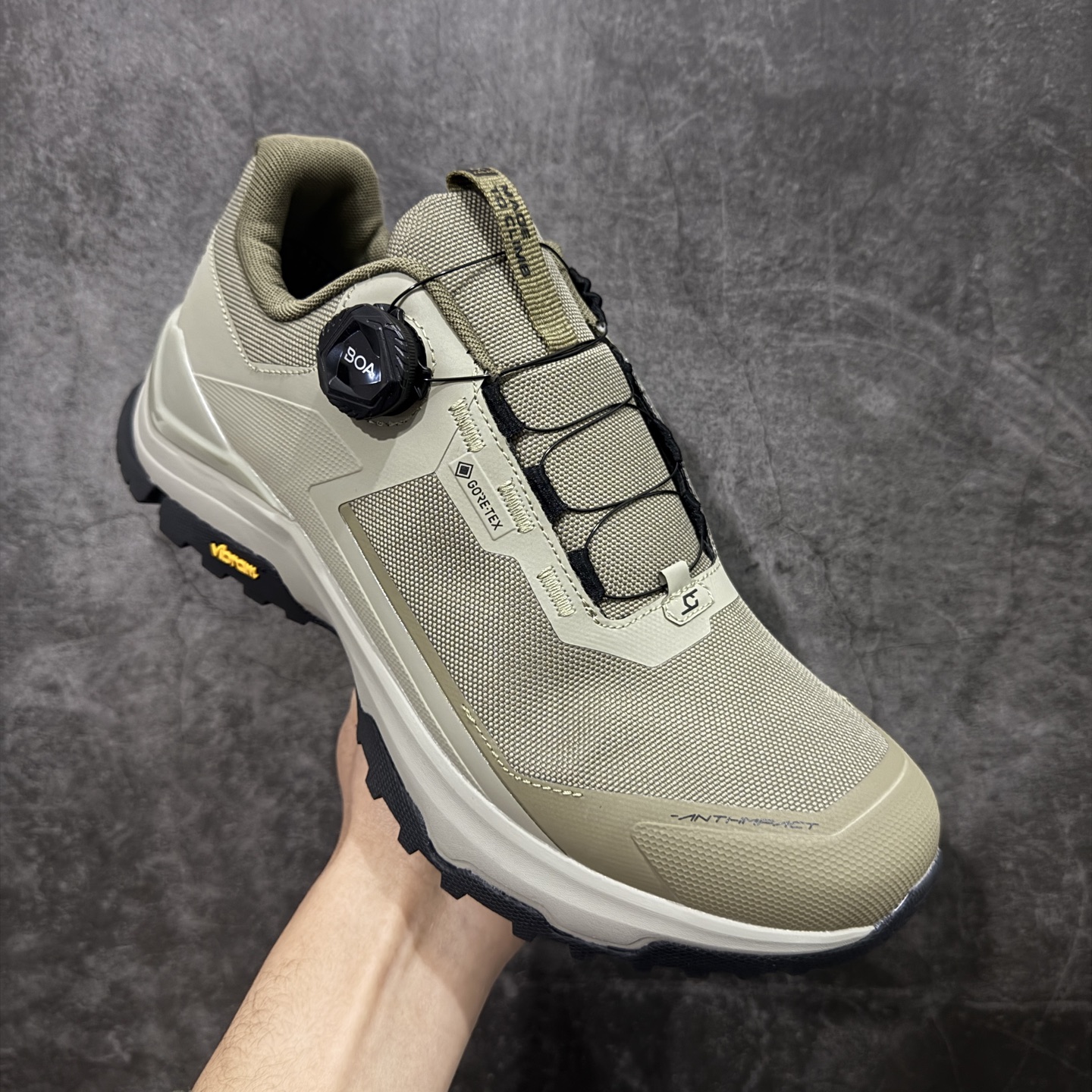 图片[3]-【纯原M版】凯乐石KAILAS 界山GTX BOA 户外运动 防滑耐磨防水 低帮 登山徒步鞋 男女款 正确大底区别市场公版错误字体底 正确细节 gtx防水鞋面 价格合理不杀猪！ KAILAS凯乐石品牌是全球三大全系攀登品牌之一，于2003年创立于中国广州，致力于为有攀登梦想的户外运动员及爱好者，研发制造功能性专业装备，满足他们在极限环境下安全舒适的需求，凯乐石专注于科技面料的开发及专业功能设计，产品线覆盖登山、攀岩、徒步、越野跑山、露营、旅行等多项户外运动，通过运动员的测试反馈，不断进化迭代，产品荣获国内外大奖71座，发明专利21个，更突破性的自主研发攀登器械，打造出中国的攀登硬实力 尺码：36-45含半码-选品中心