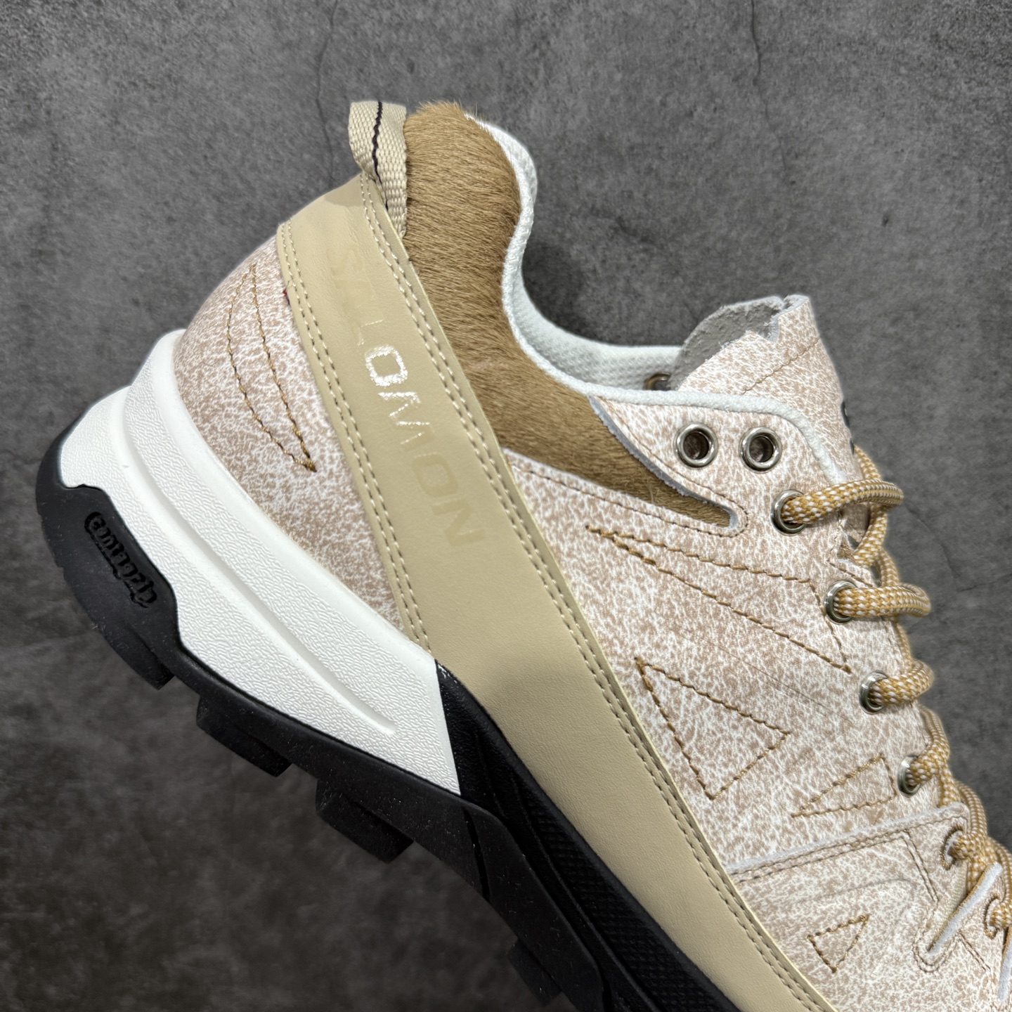 图片[7]-【莞顶纯原】Salomon萨洛蒙2025秋冬新款XT-ALp新色系跑步鞋休闲运动鞋 中底搭载全掌玻璃纤维能量板和超厚弹性泡沫中底，跑动时推进力十足，缓震回馈很强，日常通勤或训练都很稳 鞋身长毛牛猄皮面设计，内层材质透气网面 穿着舒适度好 原版材质 原版大底 尺码：35-45-选品中心