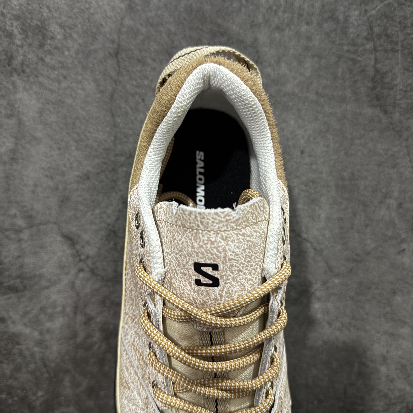 图片[8]-【莞顶纯原】Salomon萨洛蒙2025秋冬新款XT-ALp新色系跑步鞋休闲运动鞋 中底搭载全掌玻璃纤维能量板和超厚弹性泡沫中底，跑动时推进力十足，缓震回馈很强，日常通勤或训练都很稳 鞋身长毛牛猄皮面设计，内层材质透气网面 穿着舒适度好 原版材质 原版大底 尺码：35-45-选品中心