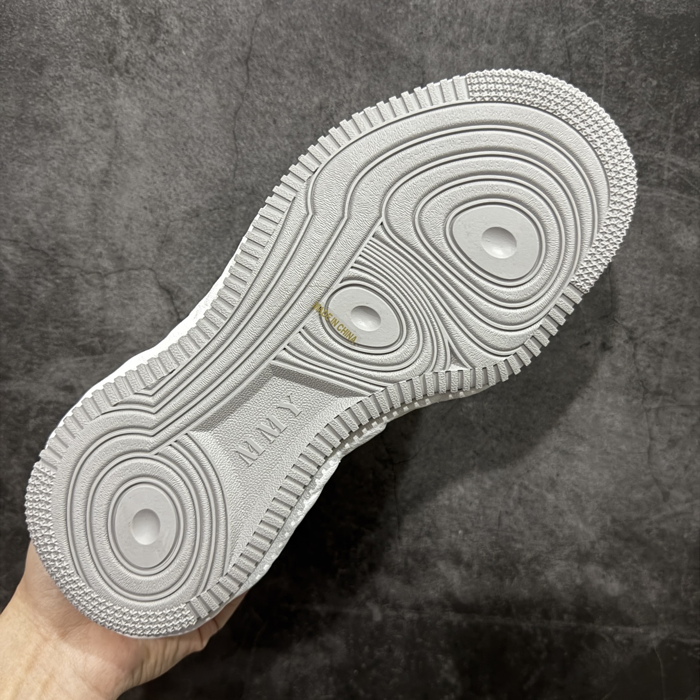 图片[9]-【纯原版】三原康裕品牌 MMY/Maison MIHARA YASUHIRO 变形溶解雪糕底低帮溶解鞋 全硫化溶解工艺 东莞原产 原楦原纸版开发 全新开发 双模一次发泡点位气孔EVA中底 底部嵌入组合RB橡胶耐磨大底 采用全粒面头层皮革鞋面材质 正确织麦及包装盒 清晰后跟电绣LOGO 🆚区别市面普通版本 尺码：35 36 37 38 39 40 41 42 43 44 正常尺码-选品中心