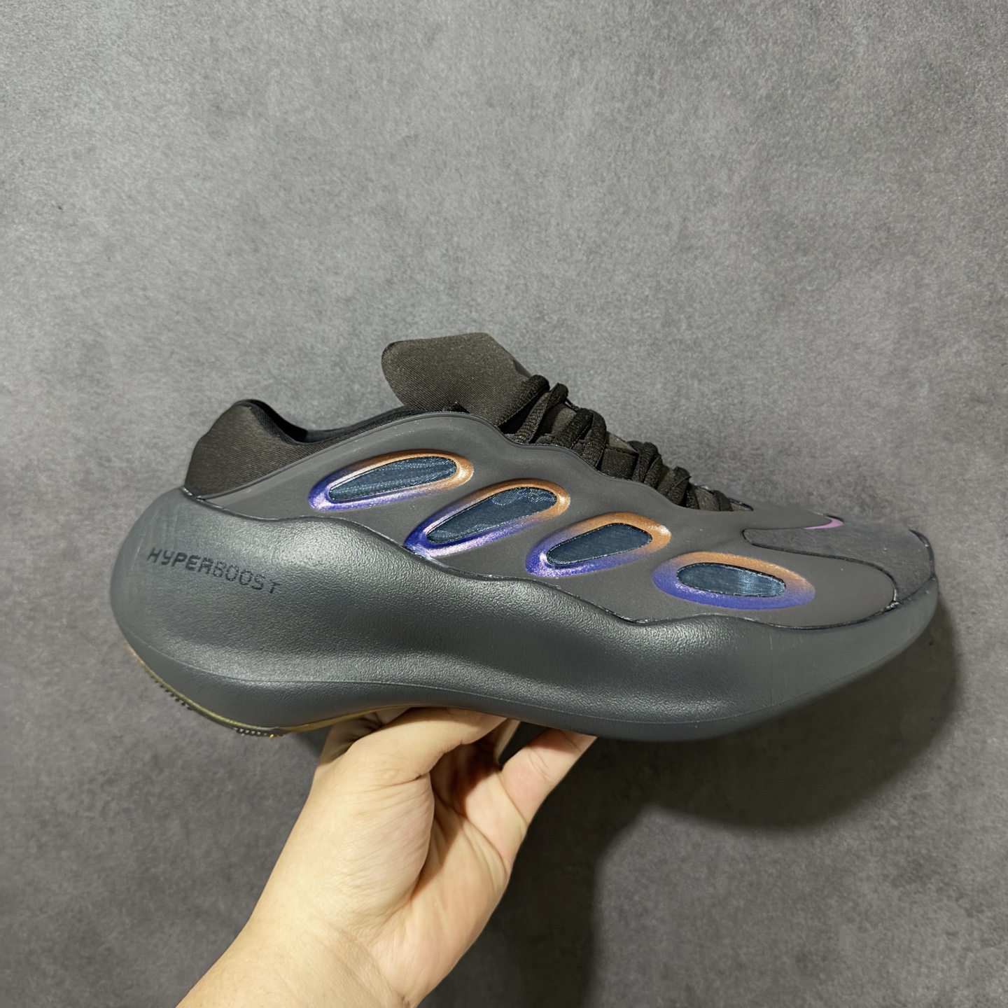 【公司级】adidas HYPERBOOST EDGE M 阿迪达斯 耐磨缓震 休闲运动跑鞋 货号：KH7689 尺码：36 36.5 37 38 38.5 39 40 40.5 41 42 42.5 43 44 45-选品中心