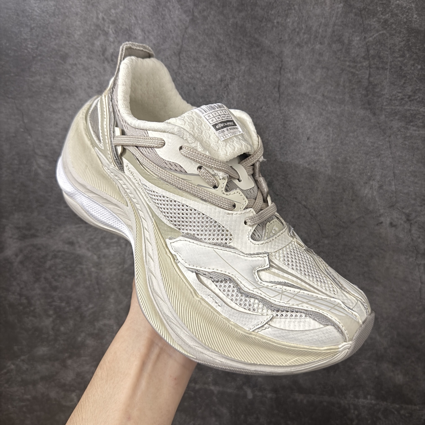 图片[3]-【OK纯原】Balenciaga巴黎世家26代 Jet 压纹印花 圆头厚底4.25cm 低帮 老爹鞋 男女款 米白色 市场老牌巴黎世家大厂出品 品质价格无需多言 原鞋原材料打造 一比一细节还原 此款相对之前款式轻质很多 超厚鞋底增高4-5cm 高街风格 尺码：35-46-选品中心