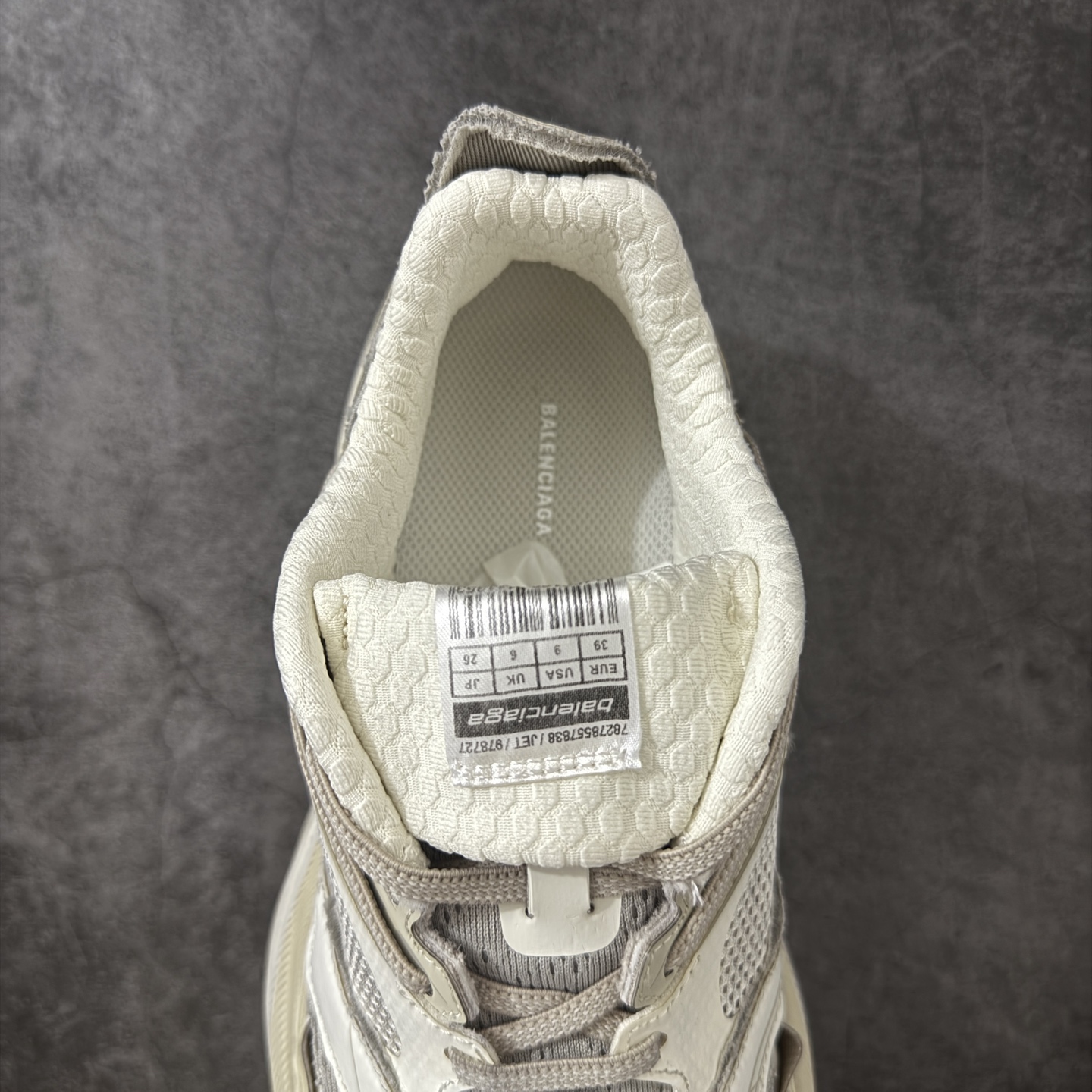 图片[8]-【OK纯原】Balenciaga巴黎世家26代 Jet 压纹印花 圆头厚底4.25cm 低帮 老爹鞋 男女款 米白色 市场老牌巴黎世家大厂出品 品质价格无需多言 原鞋原材料打造 一比一细节还原 此款相对之前款式轻质很多 超厚鞋底增高4-5cm 高街风格 尺码：35-46-选品中心