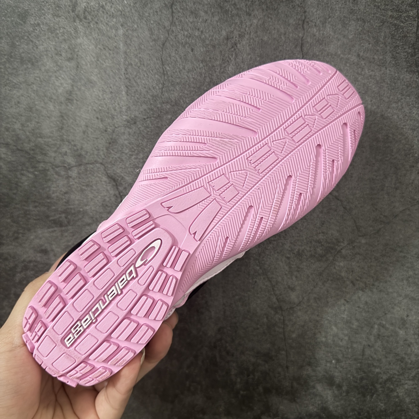 图片[9]-【XA版本】Balenciaga巴黎世家 Radar 圆头系带 做旧效果 低帮 生活休闲鞋 巴黎世家25代 轻薄款经典出货 这个非常适合春夏季 很薄很轻 摆脱了巴黎世家往昔那种笨重的观念 尺码：35-40-选品中心
