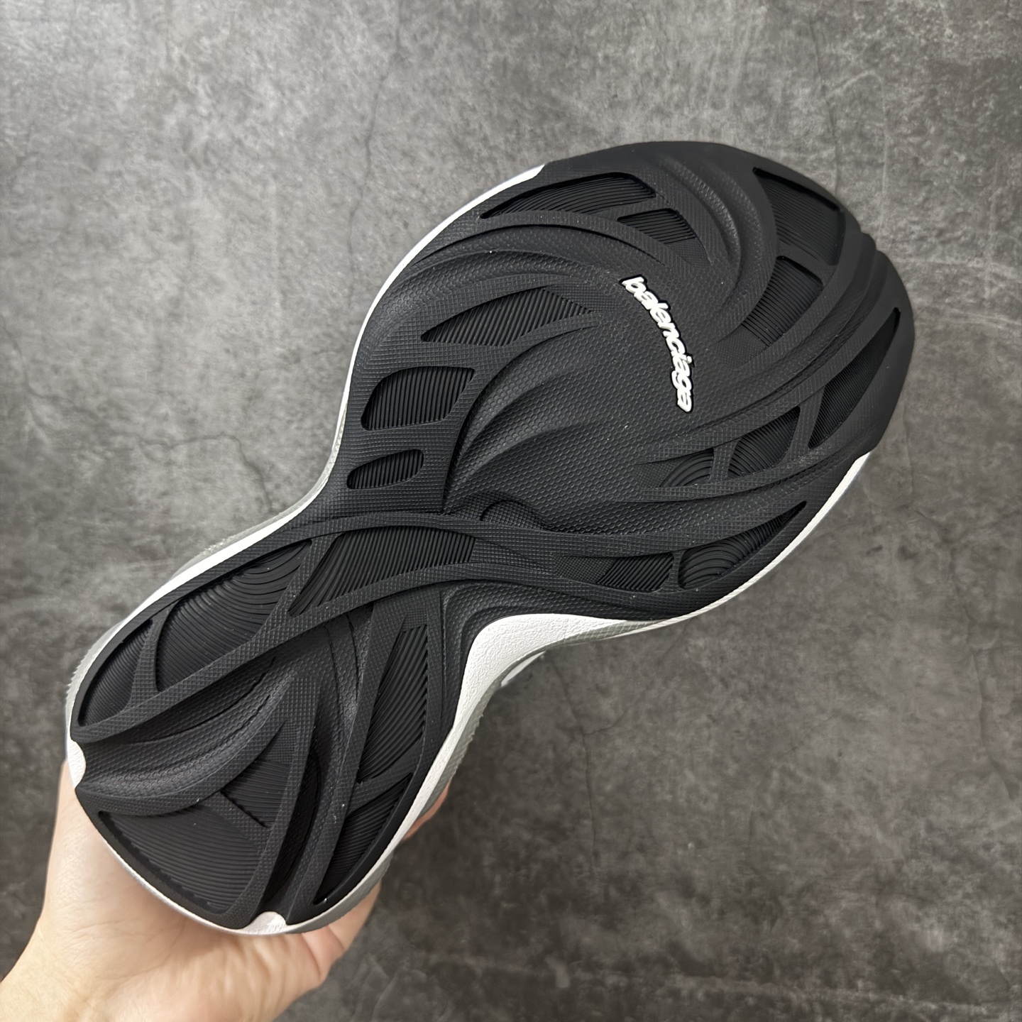 图片[9]-【XA纯原】Balenciaga巴黎世家26代 Jet 压纹印花 圆头厚底4.25cm 低帮 老爹鞋 蓝白色 市场老牌巴黎世家大厂出品 品质价格无需多言 原鞋原材料打造 一比一细节还原 此款相对之前款式轻质很多 超厚鞋底增高4-5cm 高街风格-选品中心