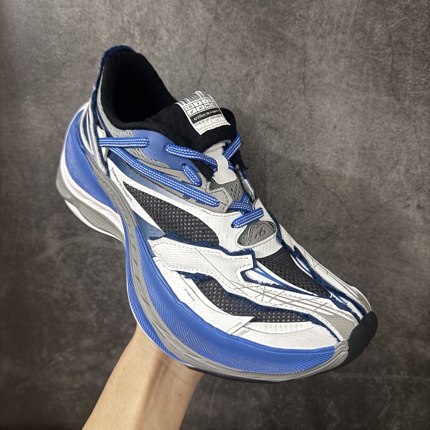 图片[3]-【XA纯原】Balenciaga巴黎世家26代 Jet 压纹印花 圆头厚底4.25cm 低帮 老爹鞋 蓝白色 市场老牌巴黎世家大厂出品 品质价格无需多言 原鞋原材料打造 一比一细节还原 此款相对之前款式轻质很多 超厚鞋底增高4-5cm 高街风格-选品中心