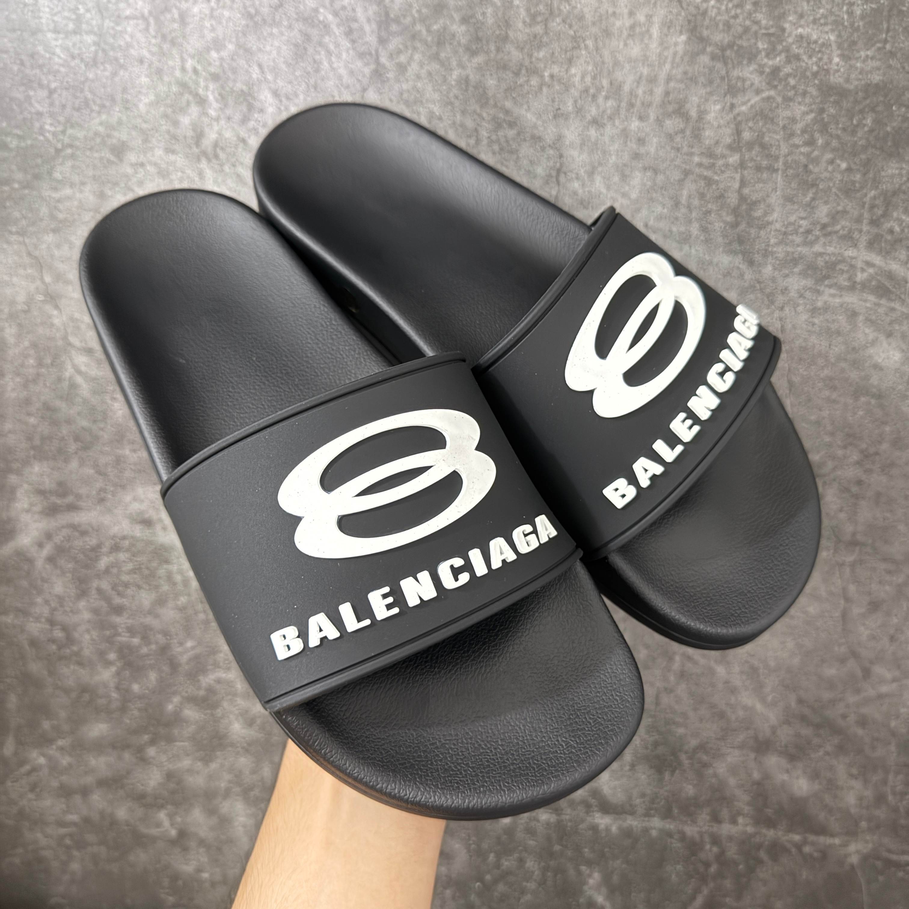 图片[9]-【外贸版本】Balenciaga 巴黎世家拖鞋 2025最新版印花 潮流到没边 原鞋购入开发 官方正确版 原装级头层牛皮 1：1裁剪 鞋面3D打印logo 凹凸感明显 原版一致细节 全码齐全 尺码：39 40 41 42 43 44 45 46-选品中心
