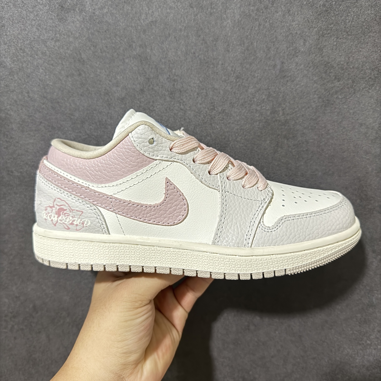 Nike Air Jordan 1 aj1 Low 全新配色 AJ1乔1低帮休闲板鞋 同步官方配色 市场唯一独家头层皮打 Nike Air Jordan 1 aj1 Low 全新配色 AJ1乔1低帮休闲板鞋 同步官方配色 市场唯一独家头层皮打