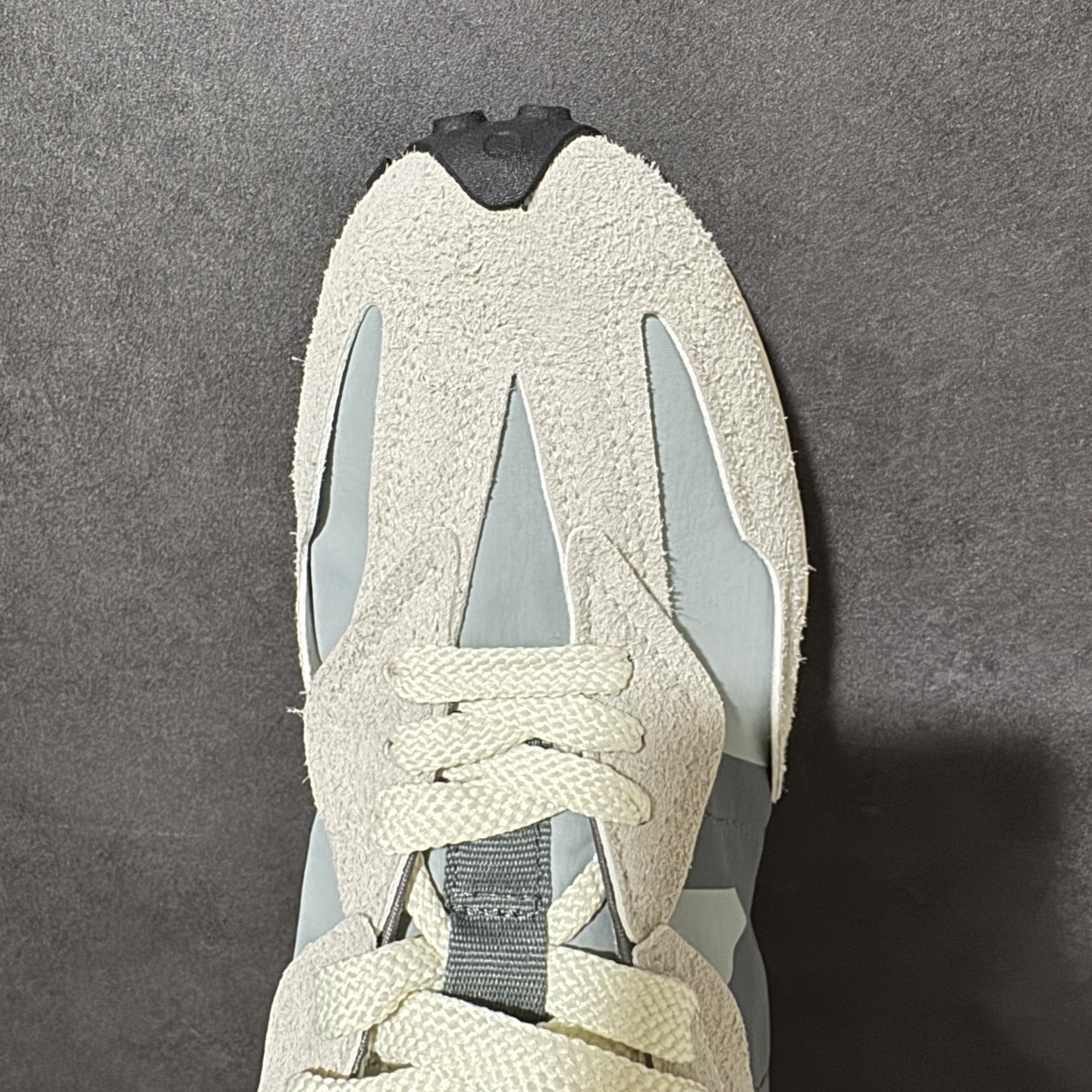 New Balance NB327系列复古休闲运动慢跑鞋 “炭黑米白麻布”U327WVE 原厂细翻毛 原数据档案结合二次