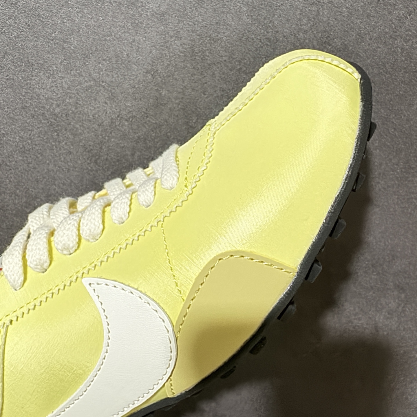 Nike Moon Shoe OG Summit 耐克 柔软舒适防滑耐磨 低帮休闲板鞋 黄白生胶 货号:IW0955-7 Nike Moon Shoe OG Summit 耐克 柔软舒适防滑耐磨 低帮休闲板鞋 黄白生胶 货号:IW0955-7
