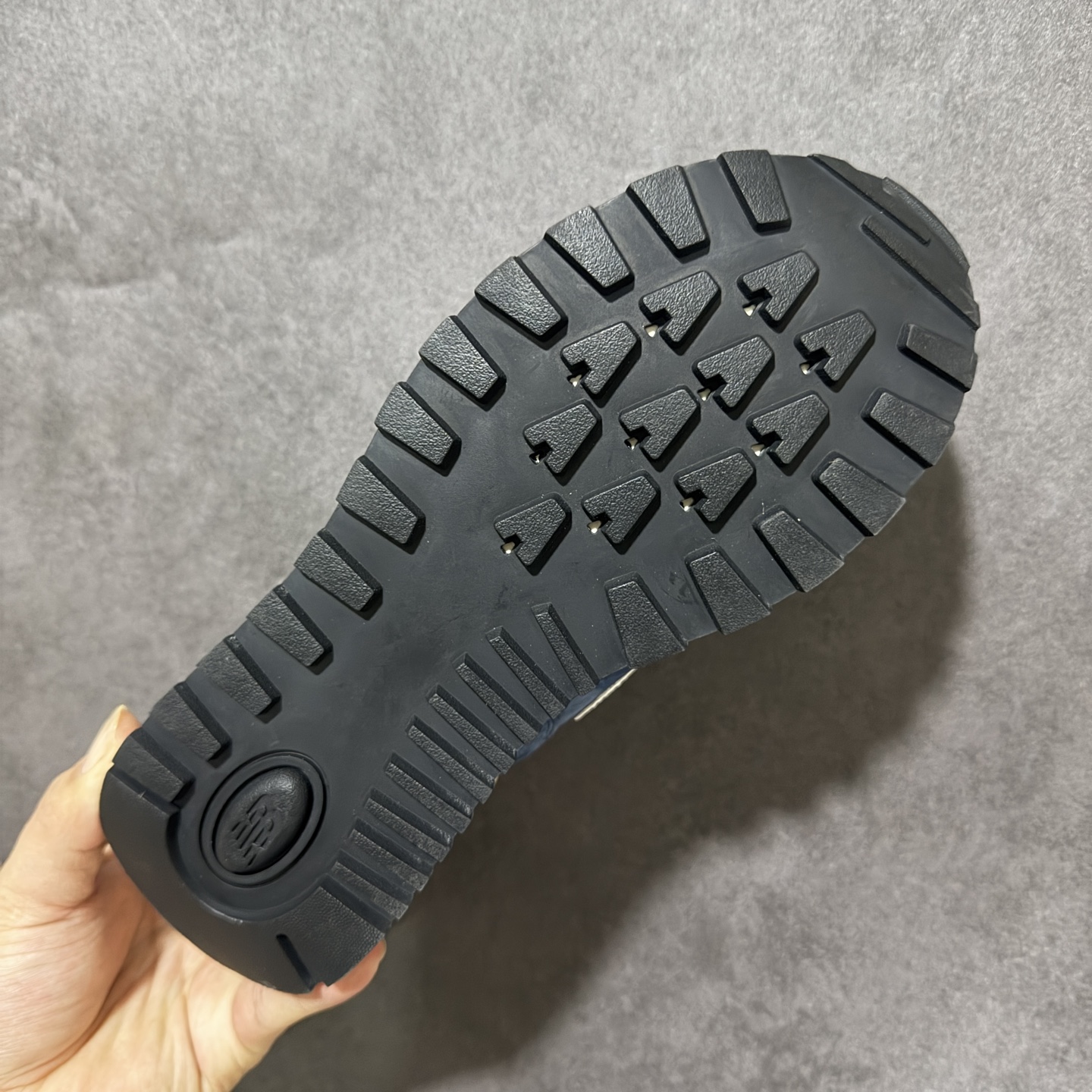 New Balance U574 新百伦低帮复古休闲运动慢跑鞋 采用猪巴革组合网织物鞋面材质全新4层组合独立私模大底 货