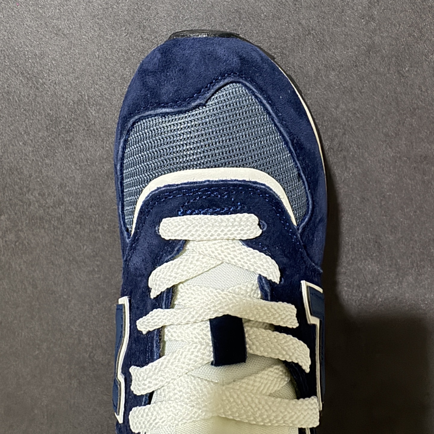 New Balance U574 新百伦低帮复古休闲运动慢跑鞋 采用猪巴革组合网织物鞋面材质全新4层组合独立私模大底 尺