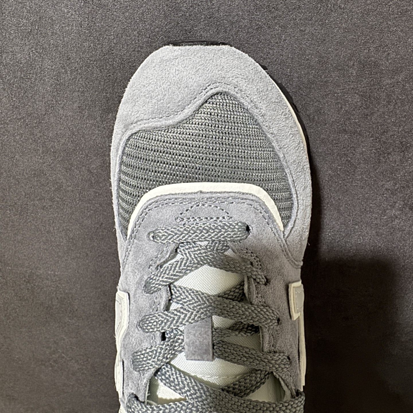 New Balance U574 新百伦低帮复古休闲运动慢跑鞋 采用猪巴革组合网织物鞋面材质全新4层组合独立私模大底 尺